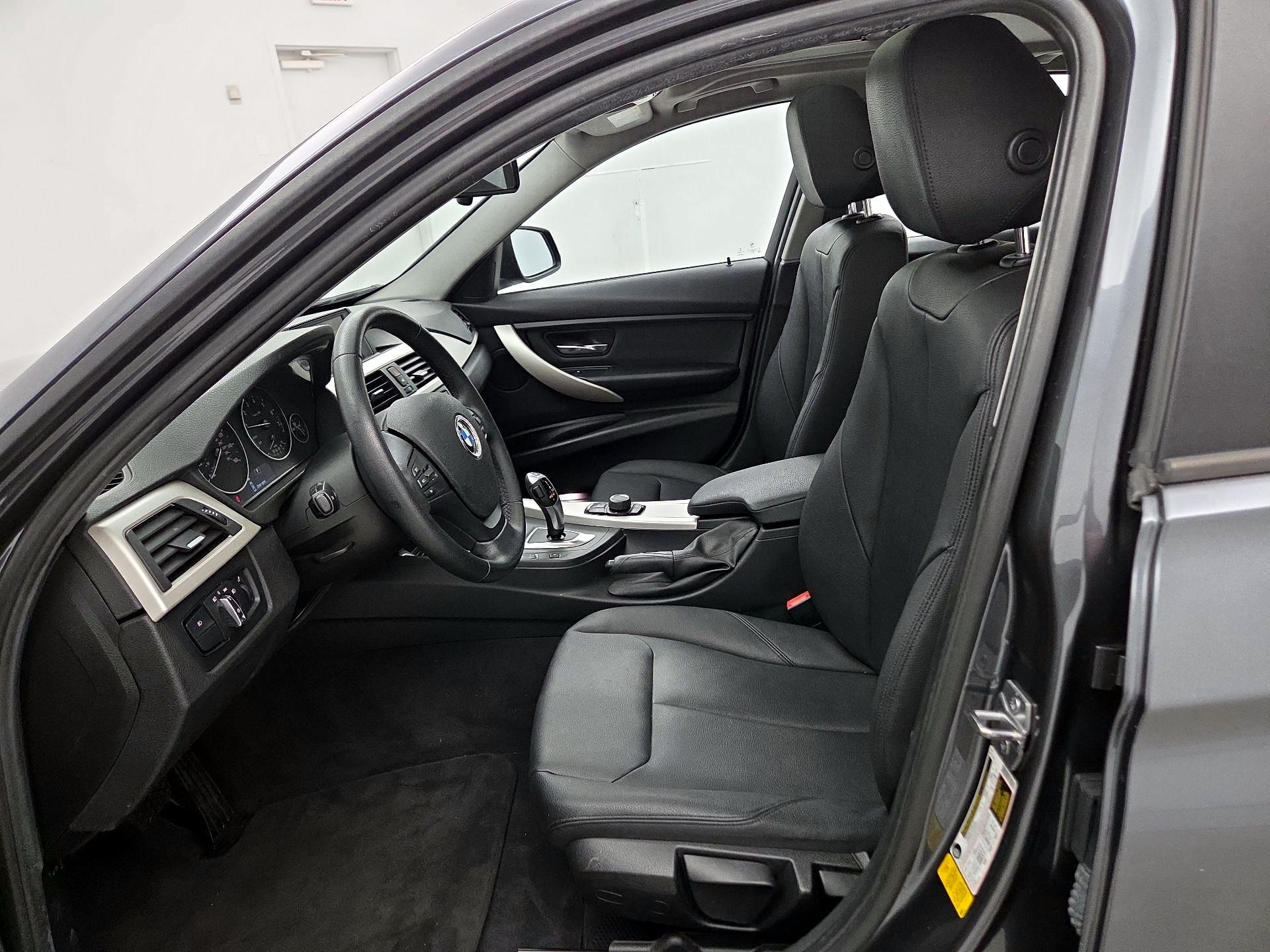 Thumbnail: 2015 BMW 3 Series - 11