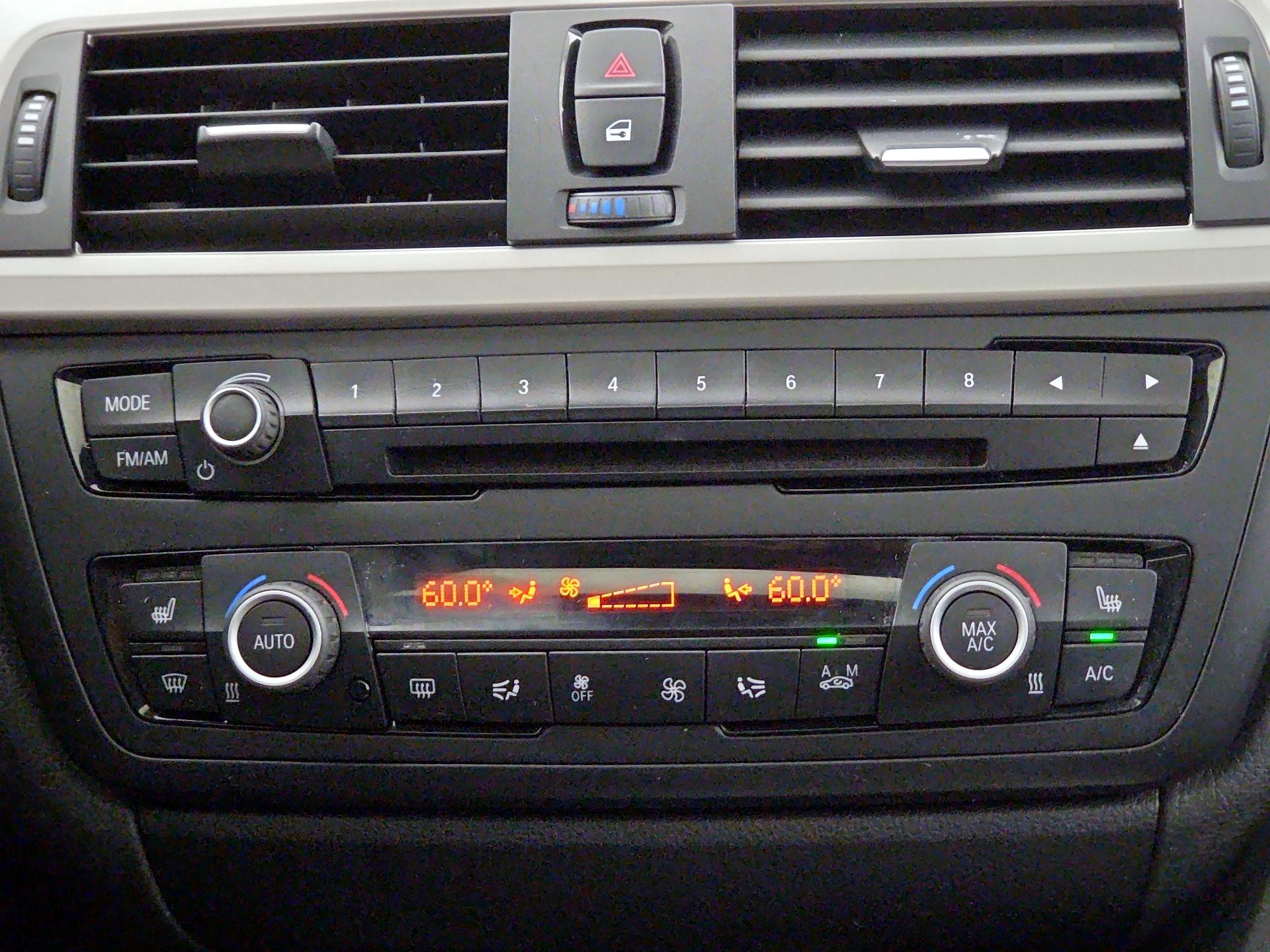 Thumbnail: 2015 BMW 3 Series - 16