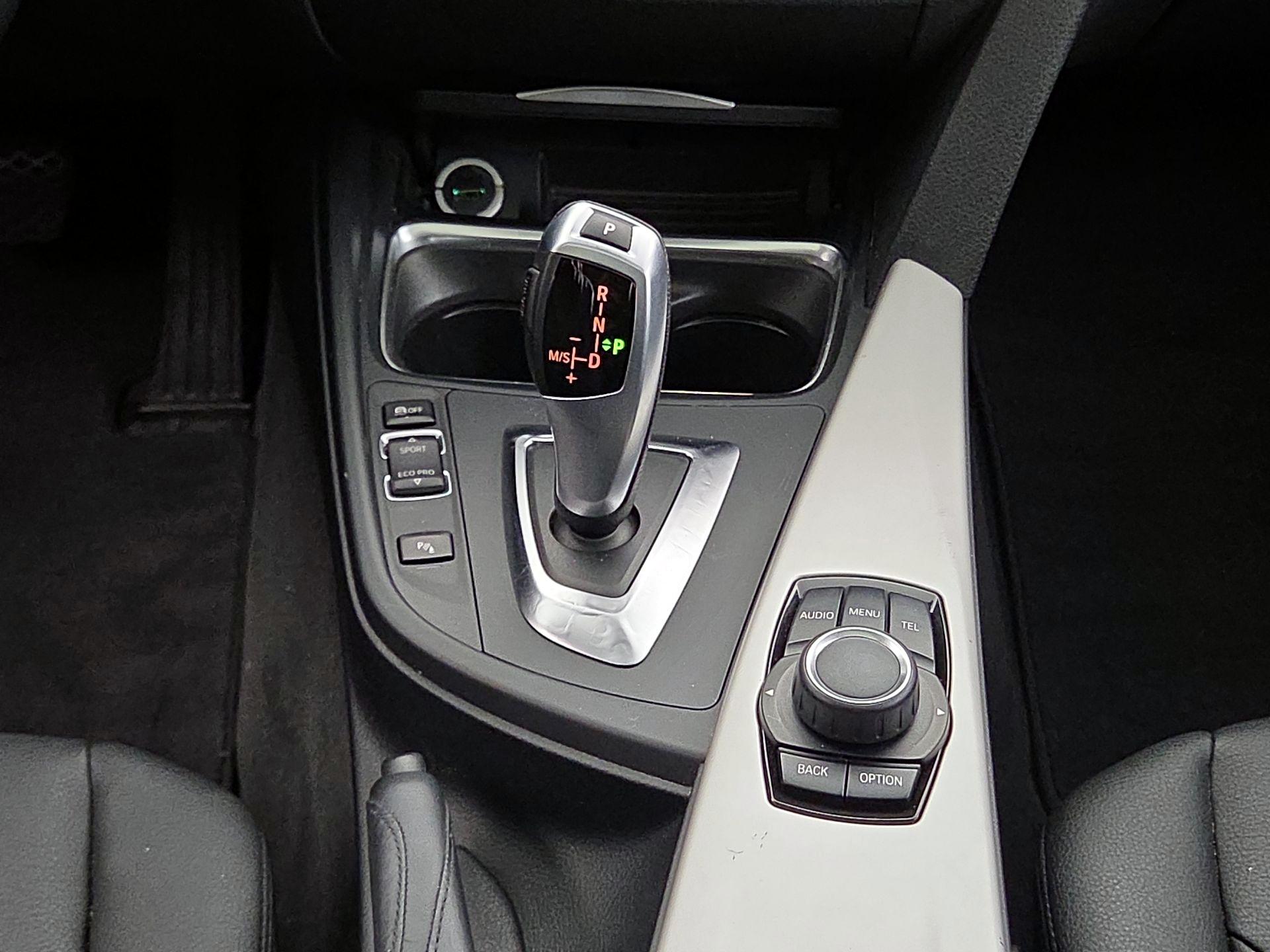 Thumbnail: 2015 BMW 3 Series - 17