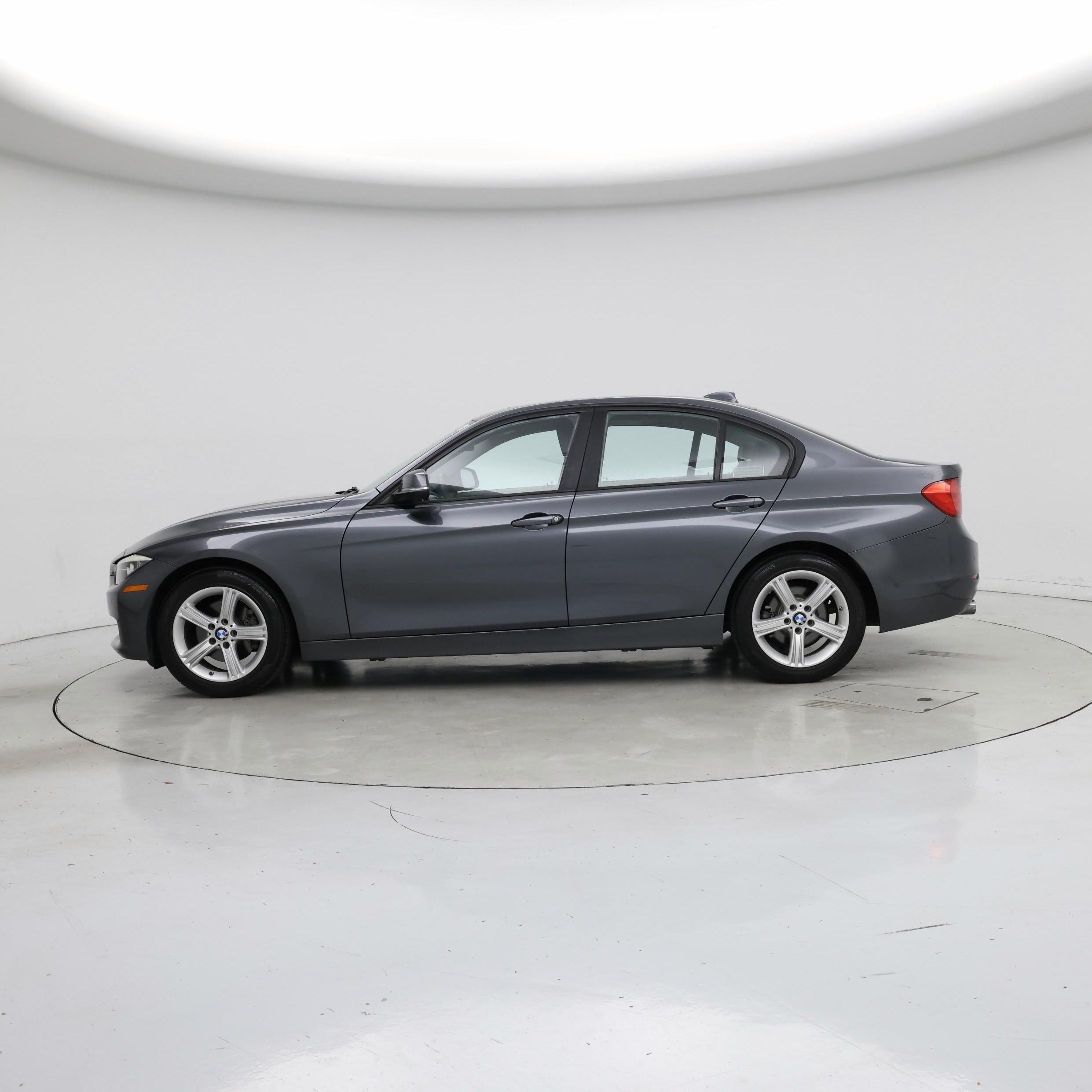 Thumbnail: 2015 BMW 3 Series - 3