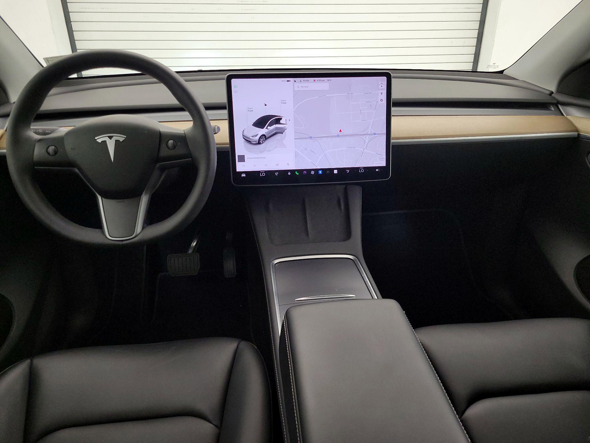 Thumbnail: 2023 Tesla Model Y - 9