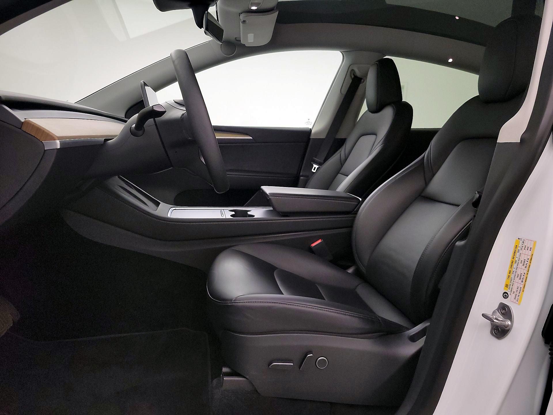 Thumbnail: 2023 Tesla Model Y - 11