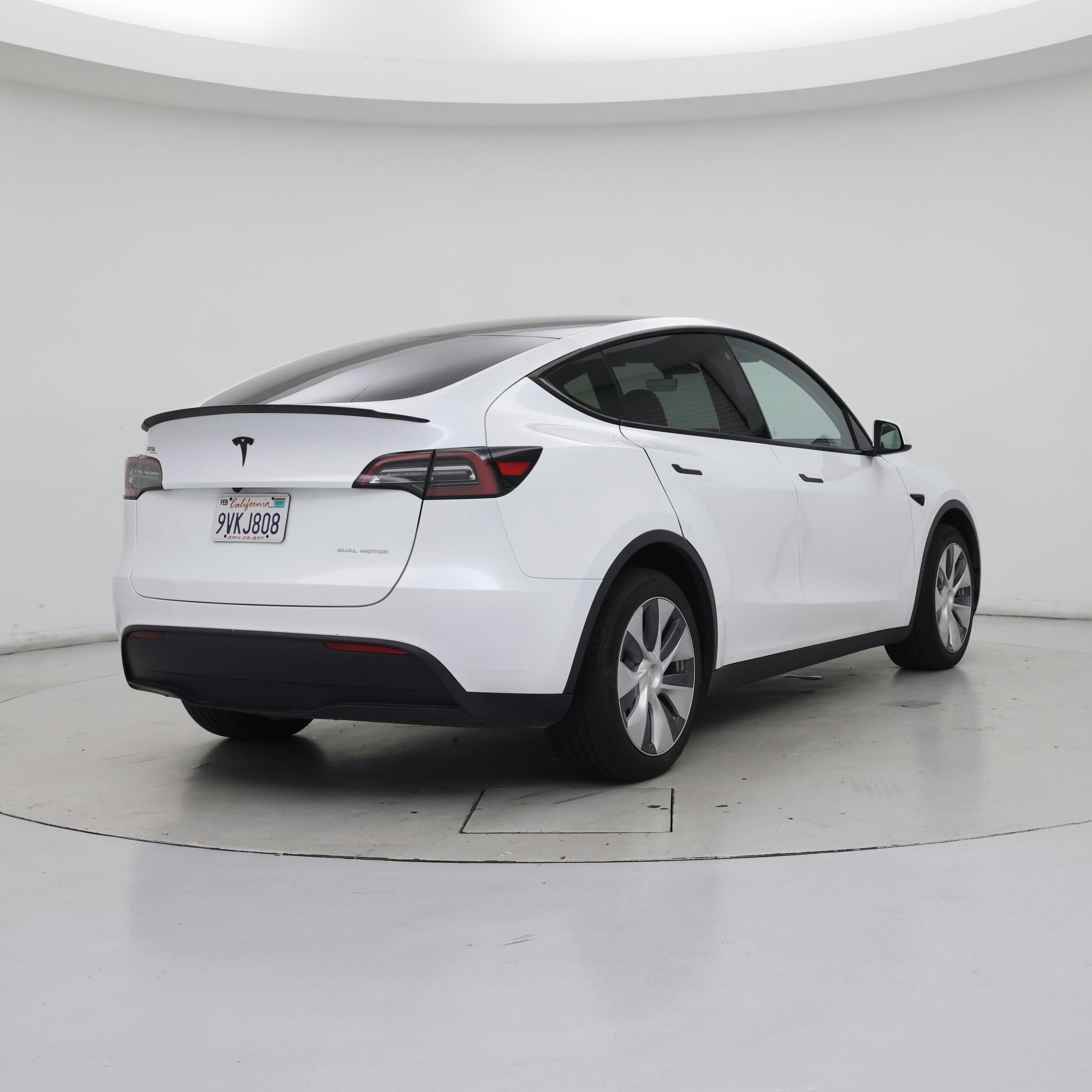 Thumbnail: 2023 Tesla Model Y - 8