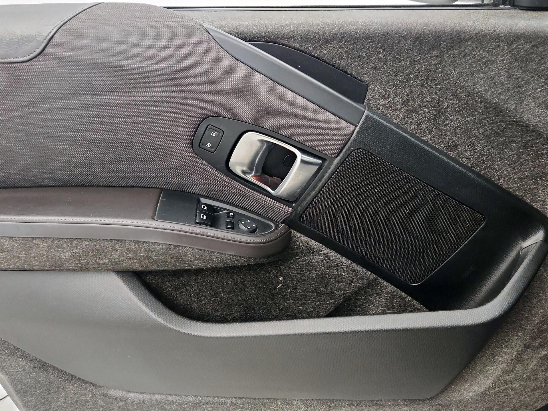 Thumbnail: 2018 BMW i3 - 12