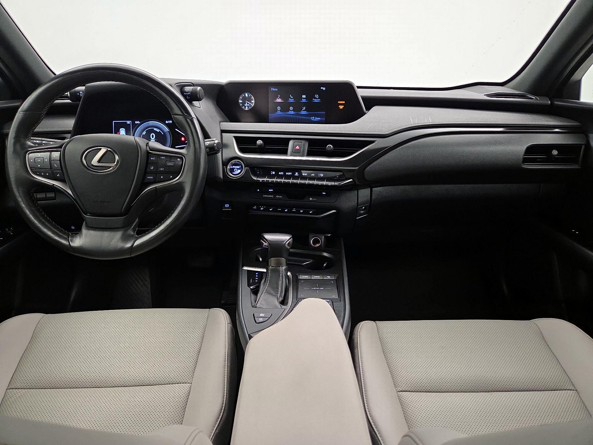 Thumbnail: 2020 Lexus UX - 9