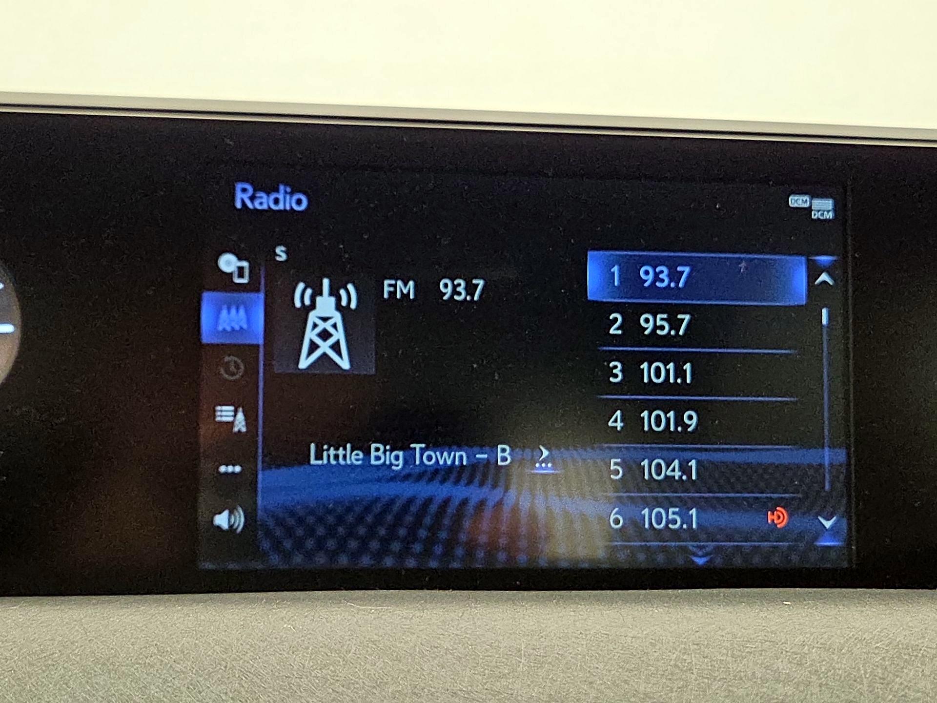 Thumbnail: 2020 Lexus UX - 15