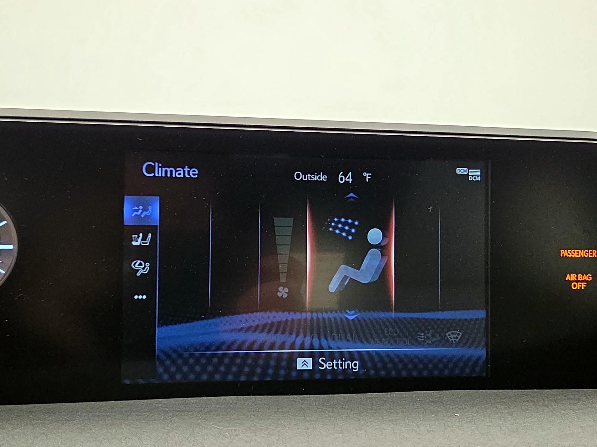 Thumbnail: 2020 Lexus UX - 16