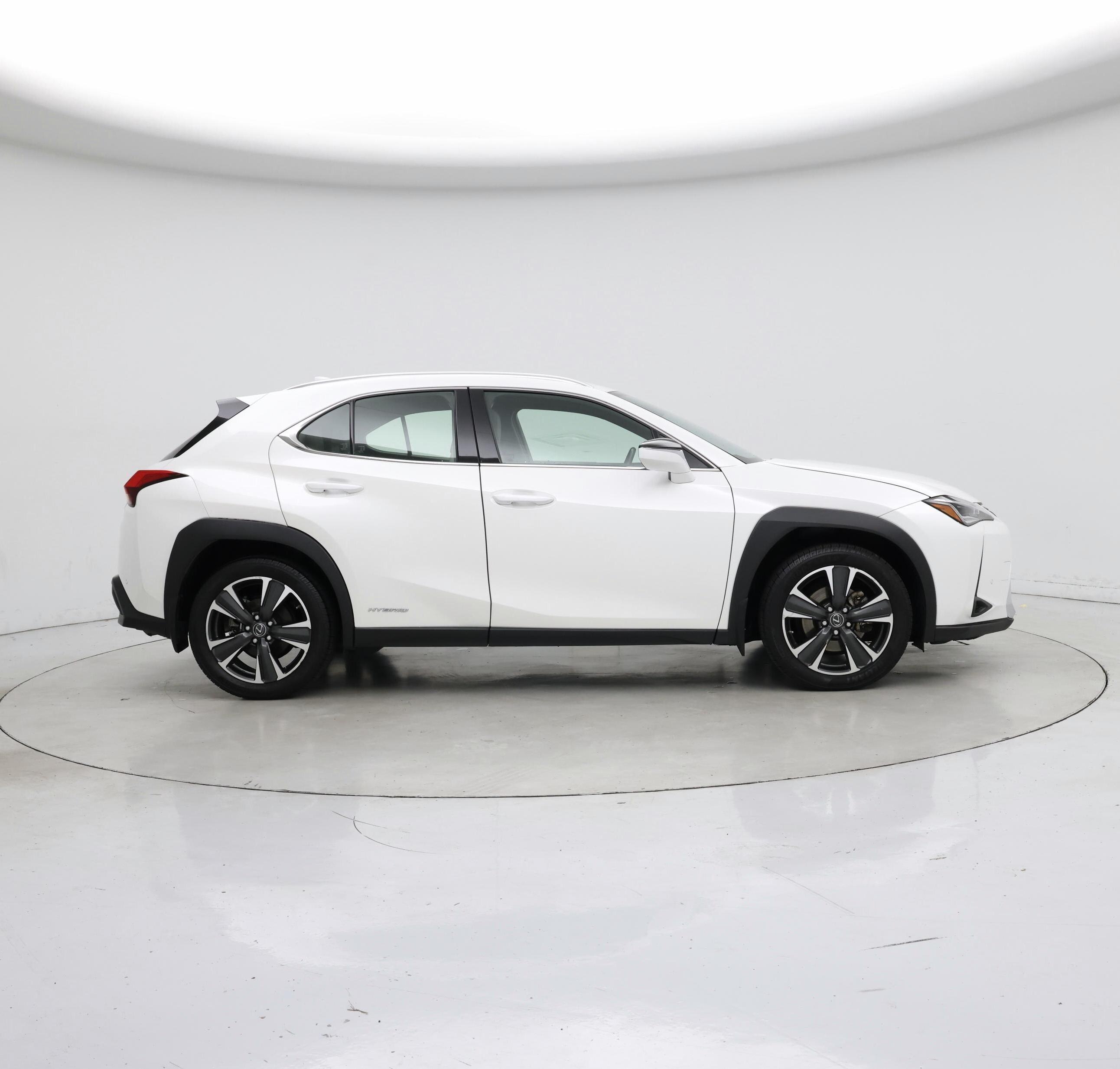 Thumbnail: 2020 Lexus UX - 7