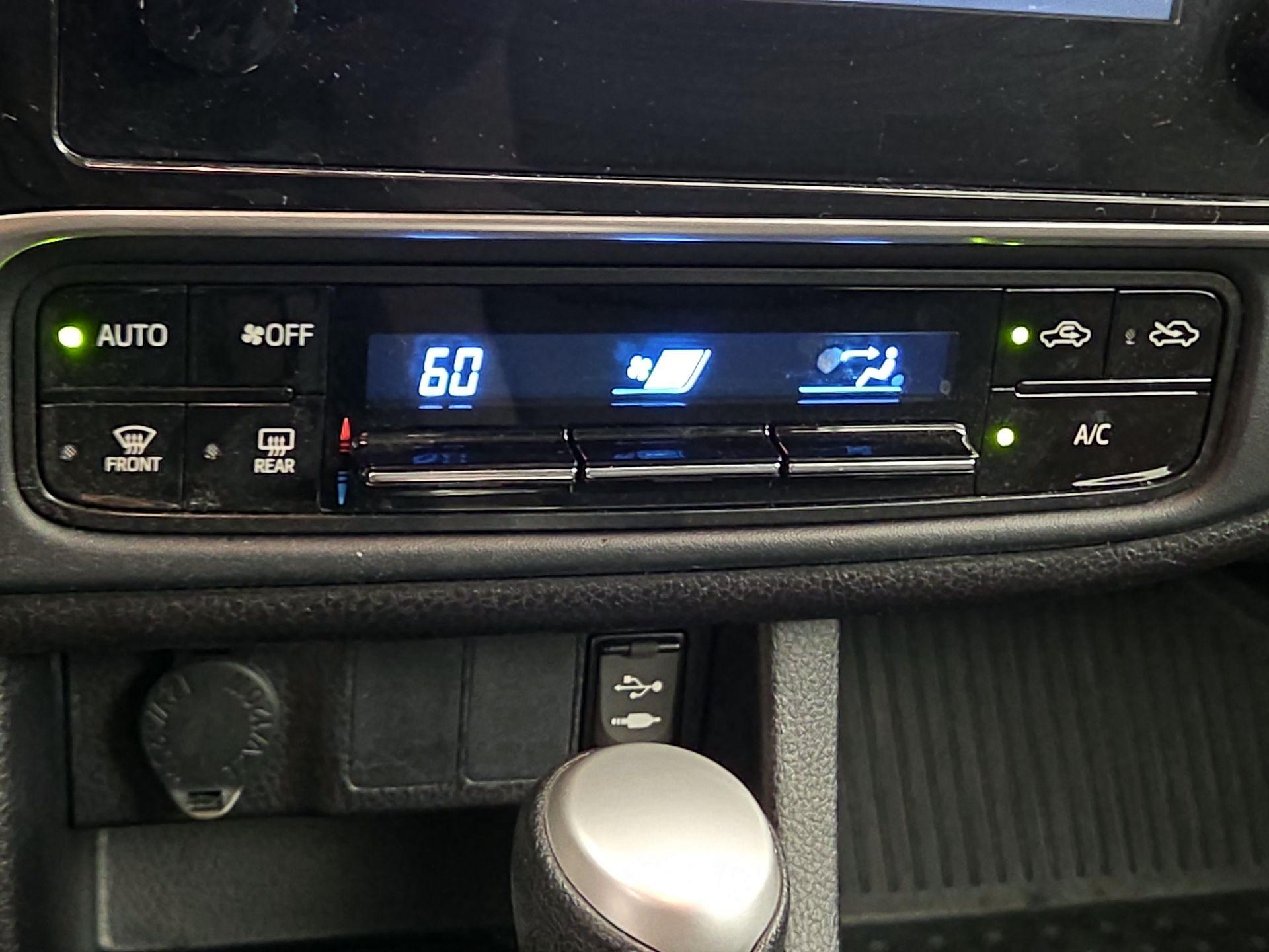 Thumbnail: 2019 Toyota Corolla - 16