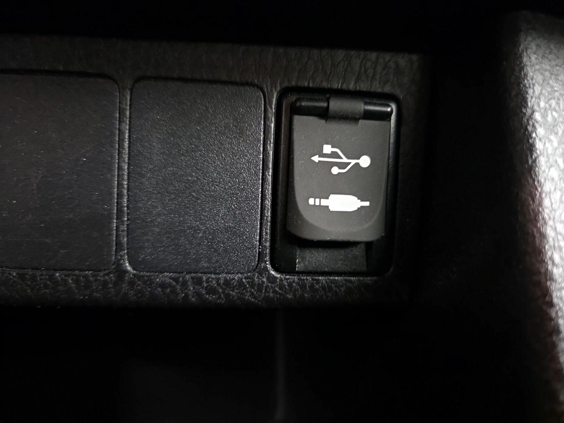 Thumbnail: 2019 Toyota Corolla - 18