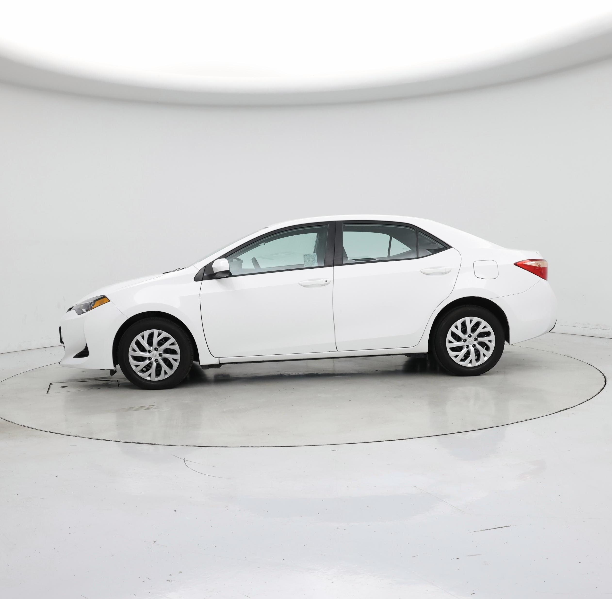 Thumbnail: 2019 Toyota Corolla - 3