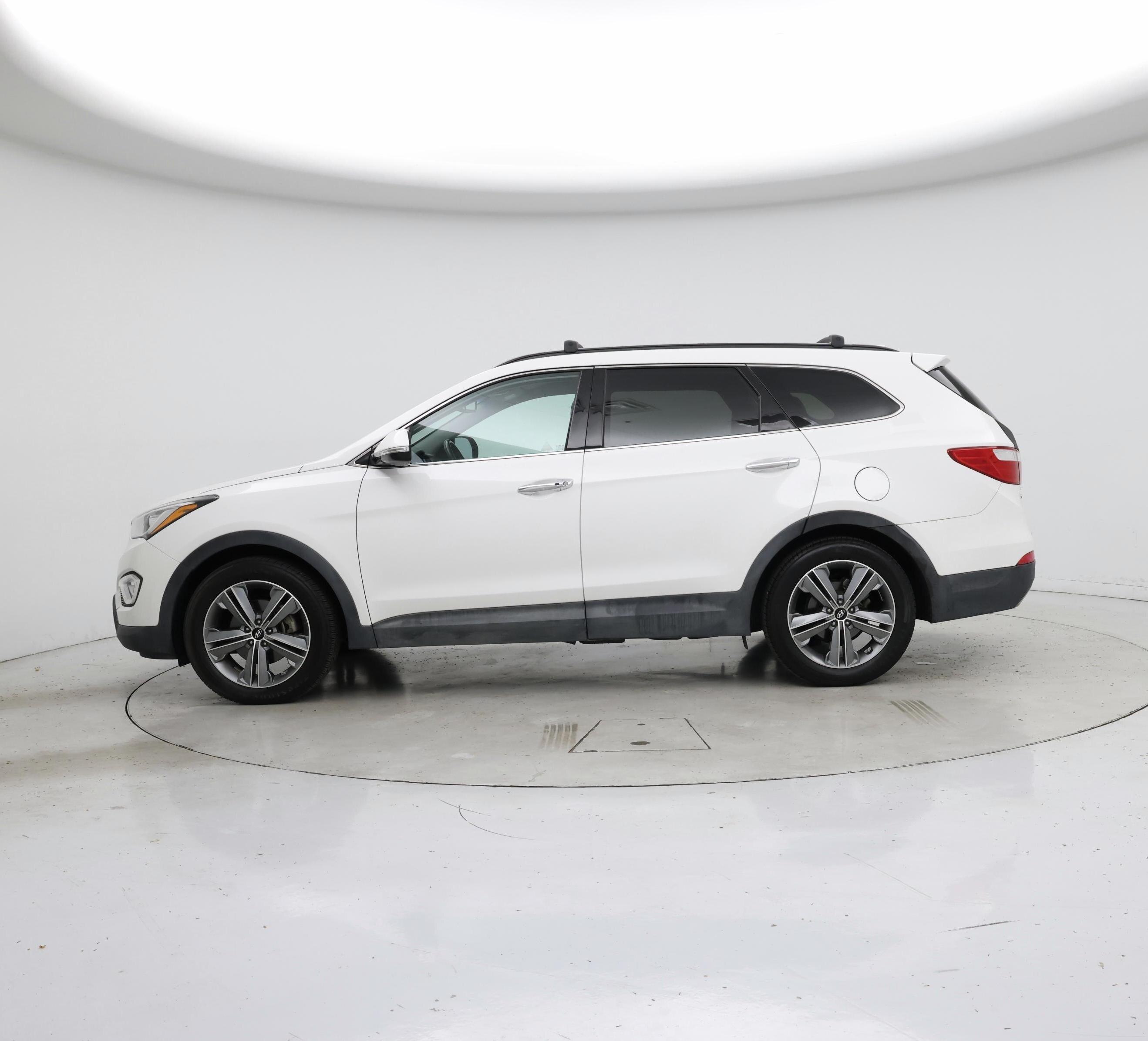 Thumbnail: 2016 Hyundai Santa Fe - 3