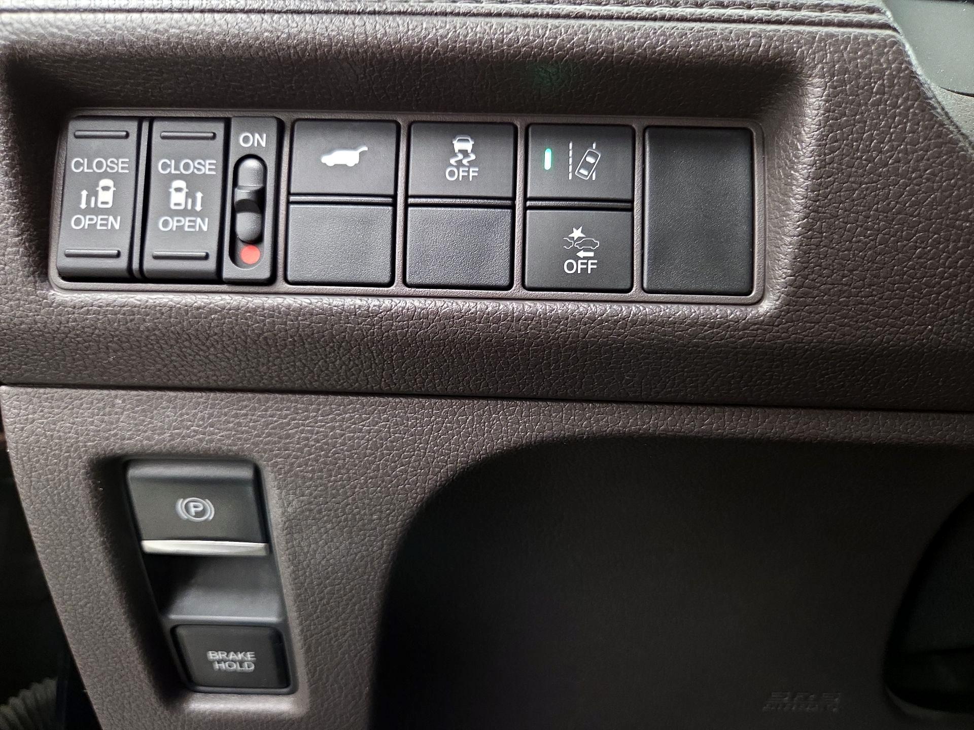 Thumbnail: 2019 Honda Odyssey - 13