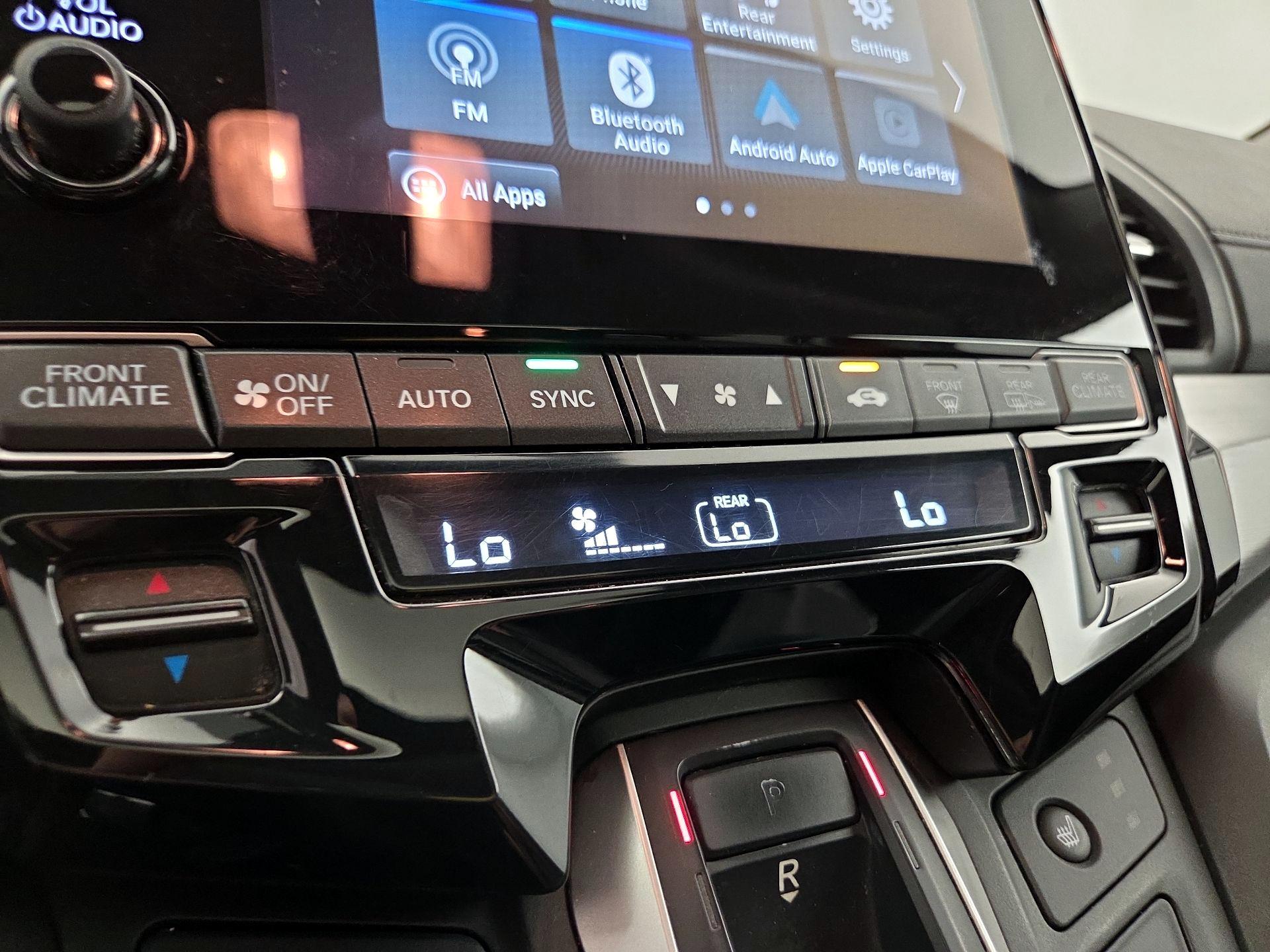 Thumbnail: 2019 Honda Odyssey - 17