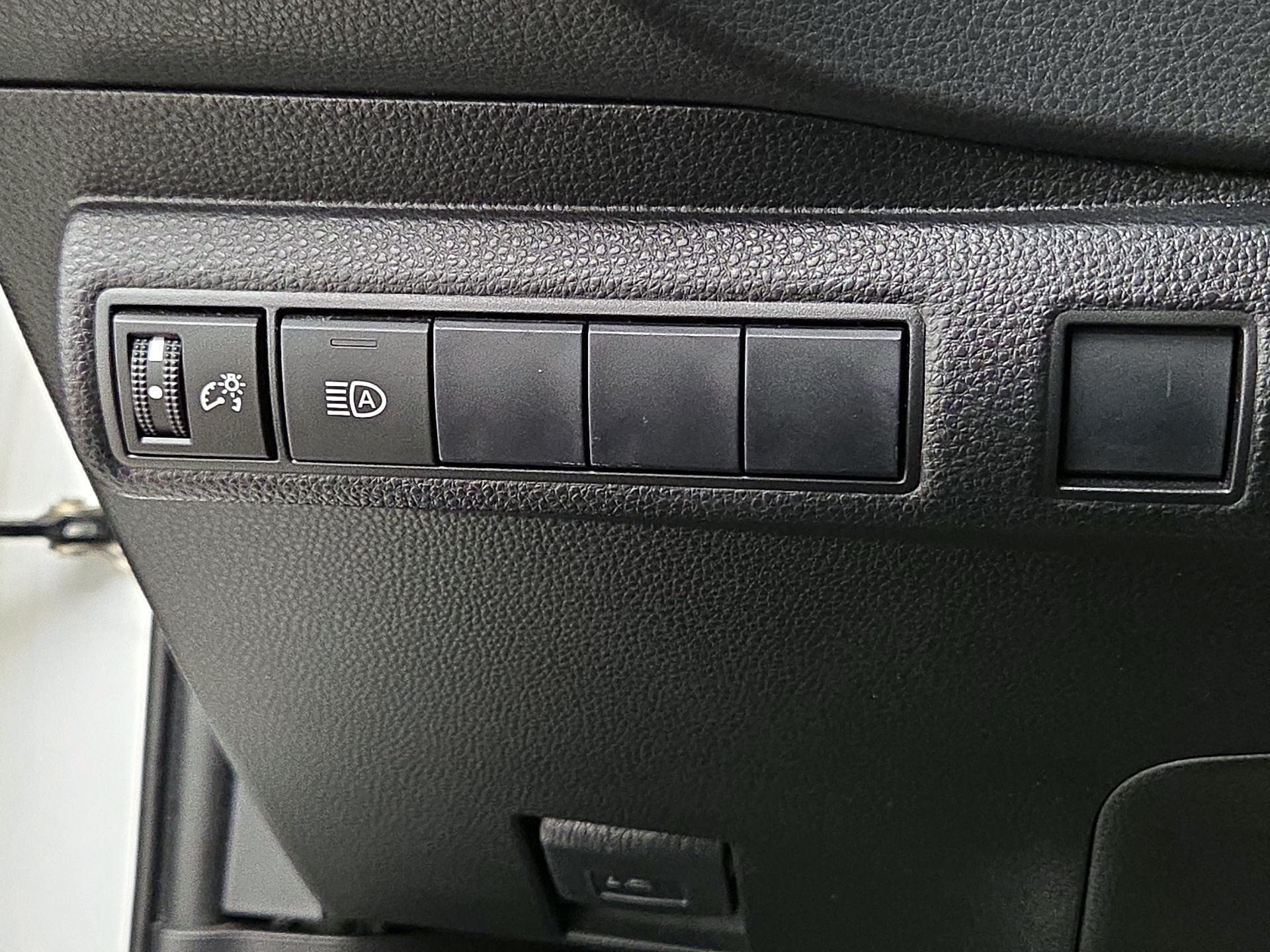 Thumbnail: 2020 Toyota Corolla - 13