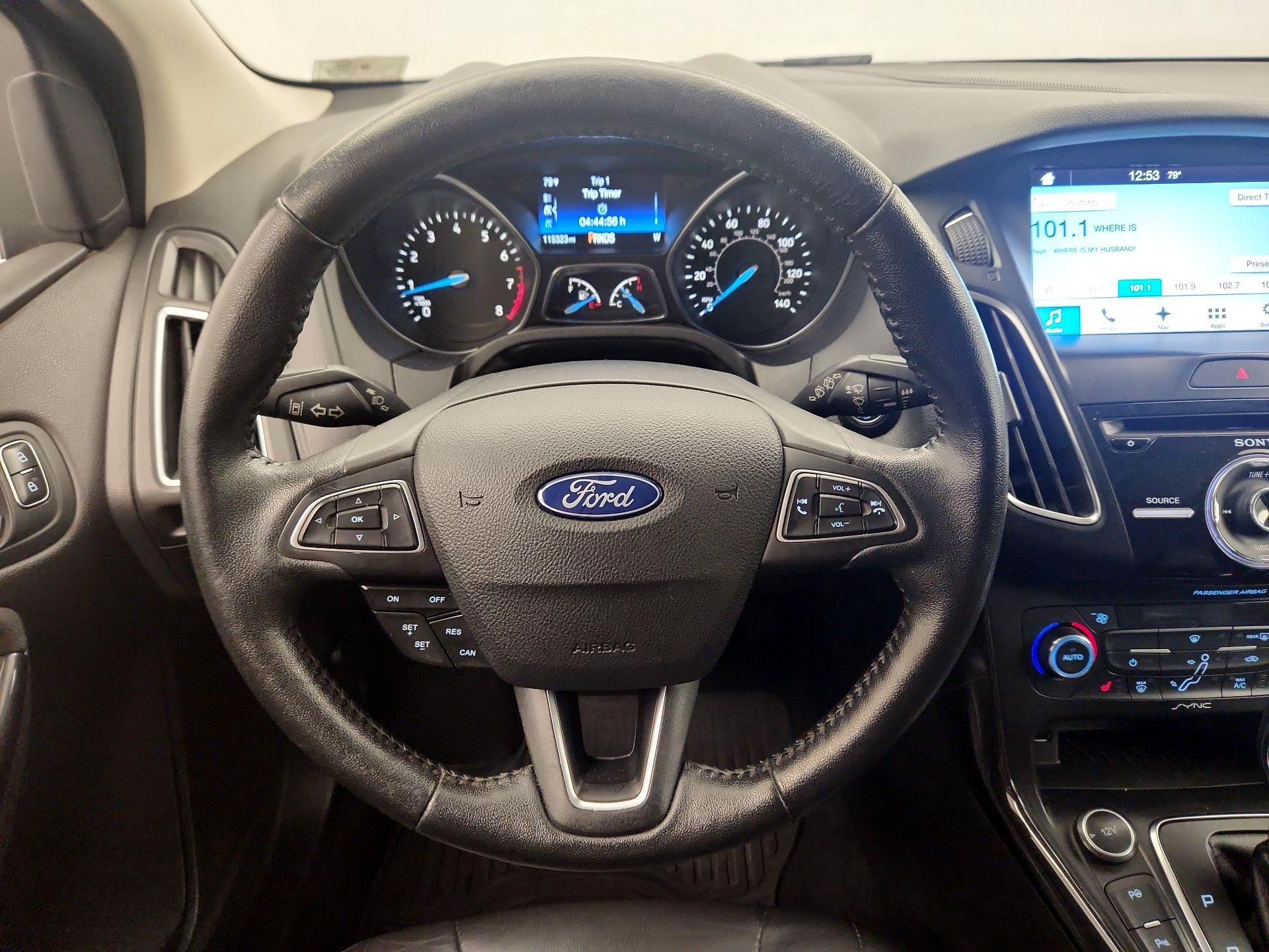 Thumbnail: 2016 Ford Focus - 10