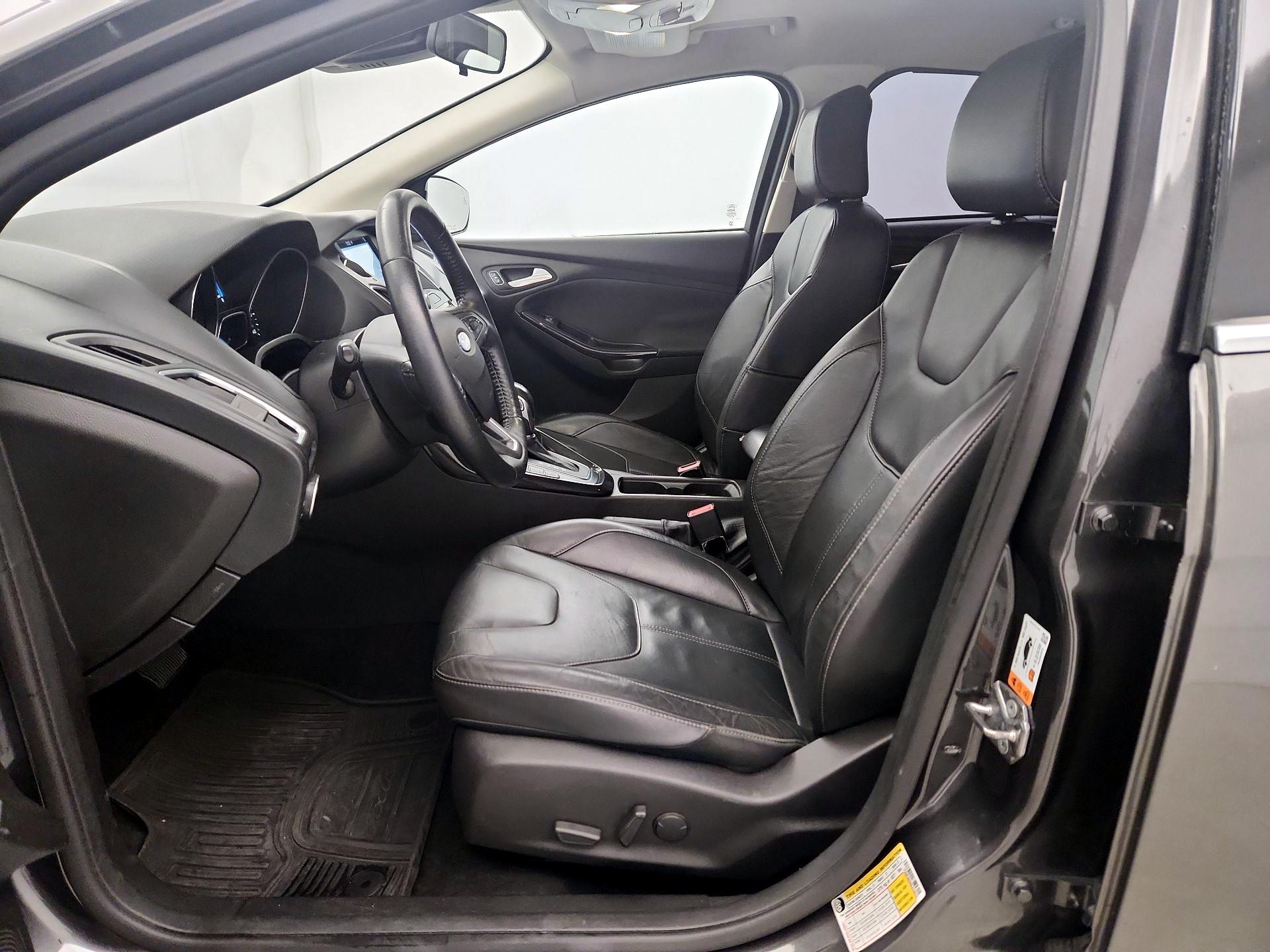 Thumbnail: 2016 Ford Focus - 11