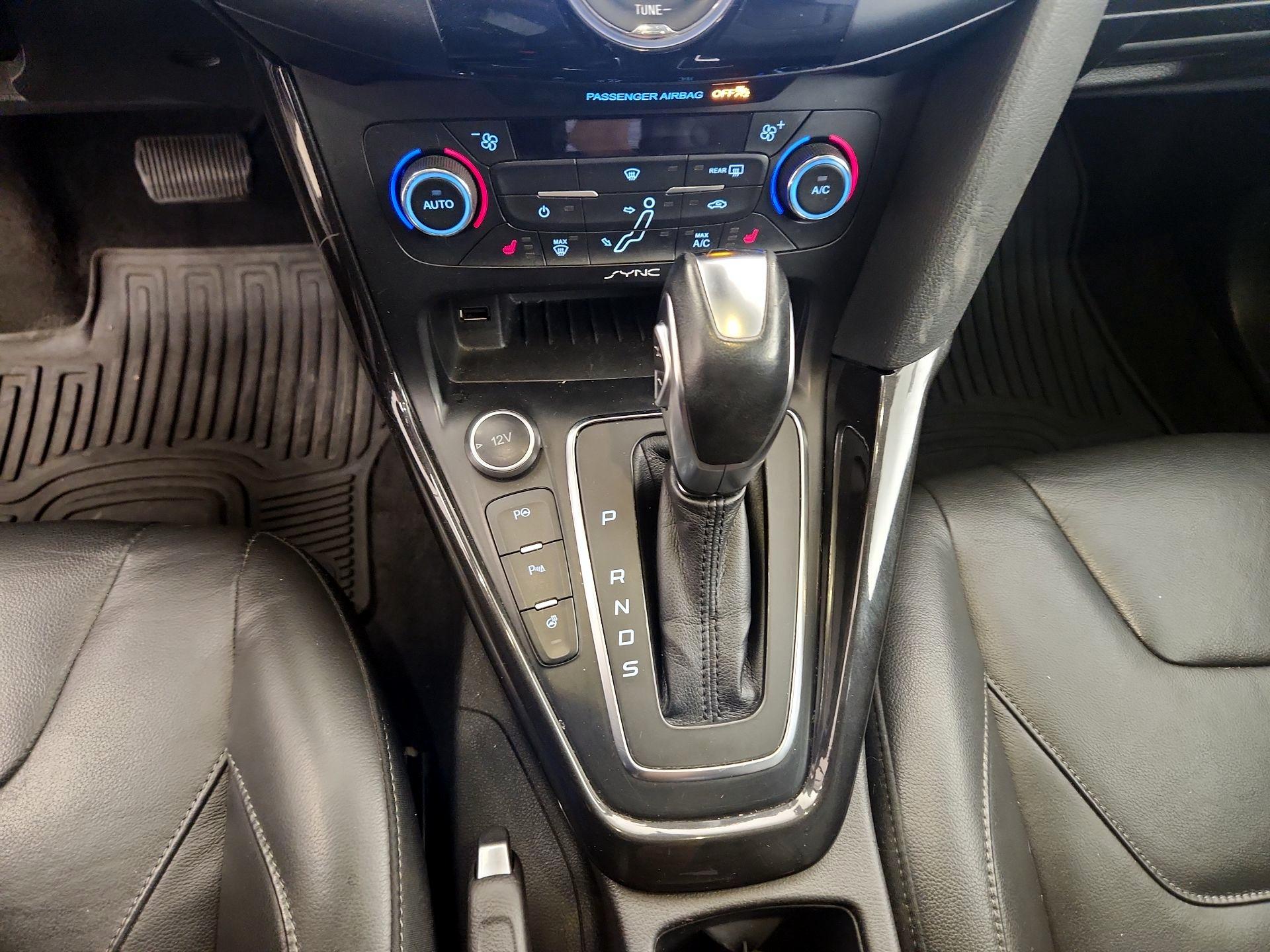 Thumbnail: 2016 Ford Focus - 18