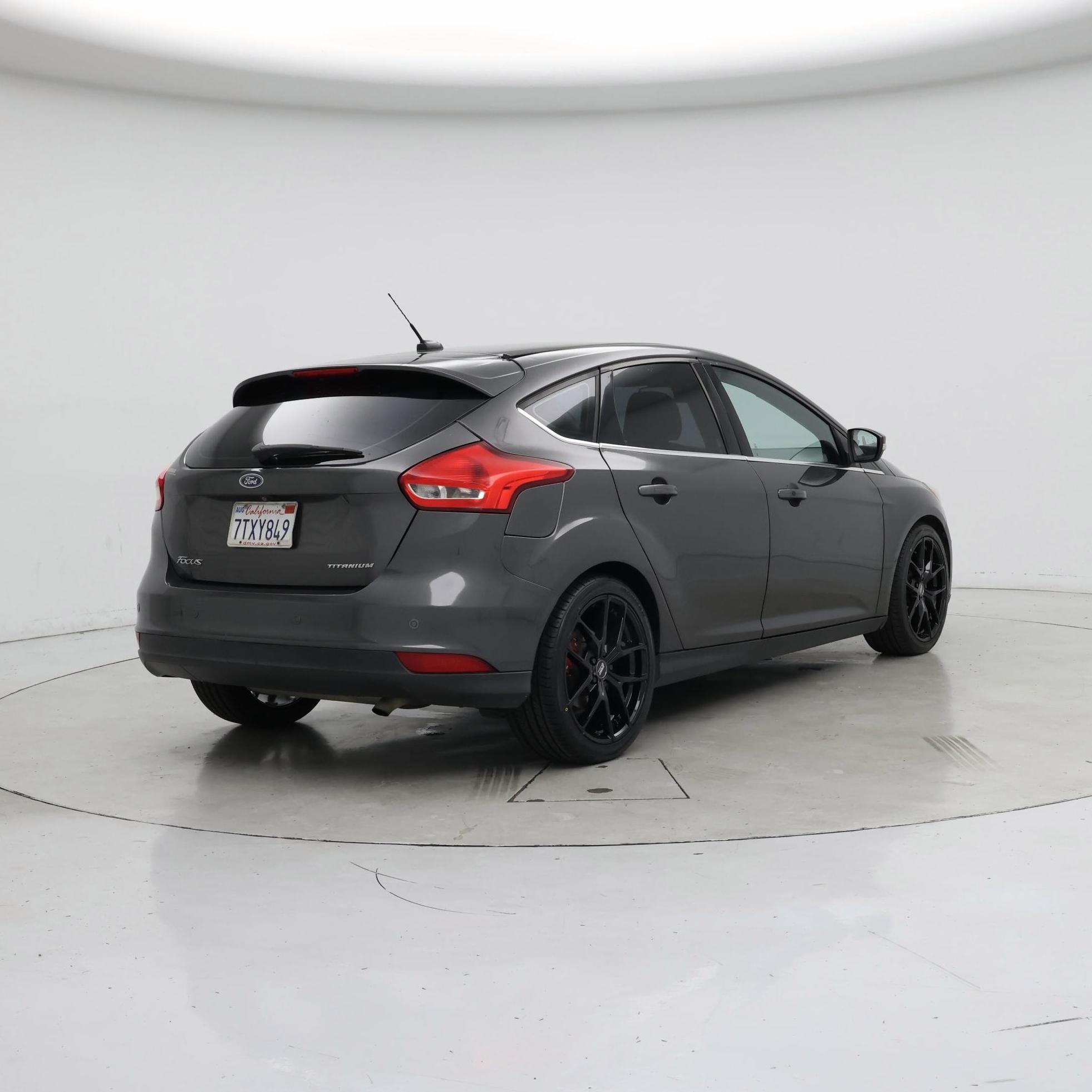 Thumbnail: 2016 Ford Focus - 8