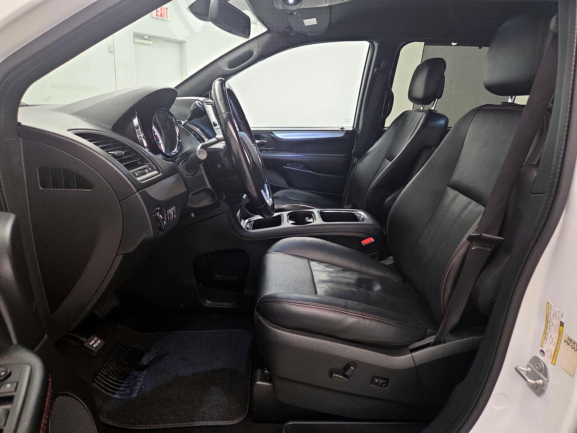Thumbnail: 2019 Dodge Grand Caravan - 11