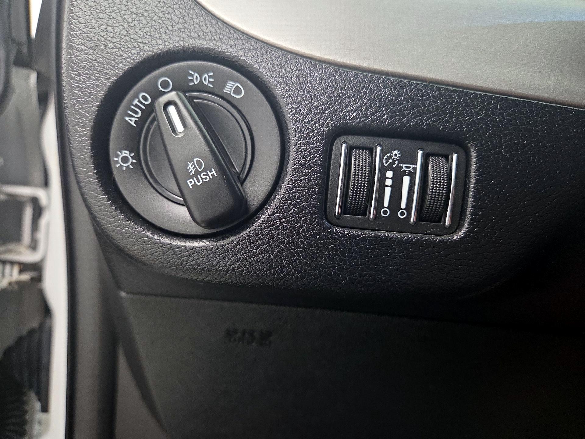 Thumbnail: 2019 Dodge Grand Caravan - 13