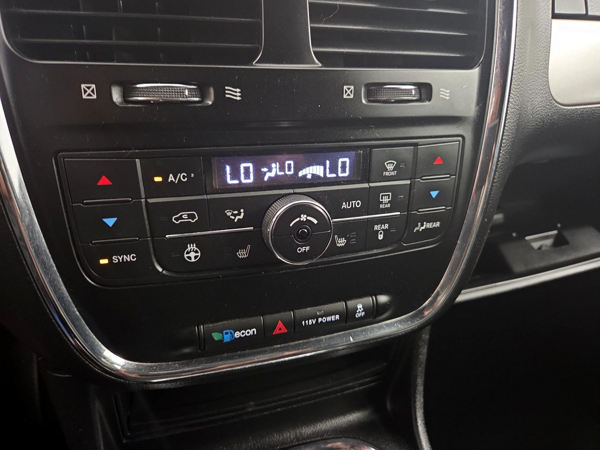 Thumbnail: 2019 Dodge Grand Caravan - 16