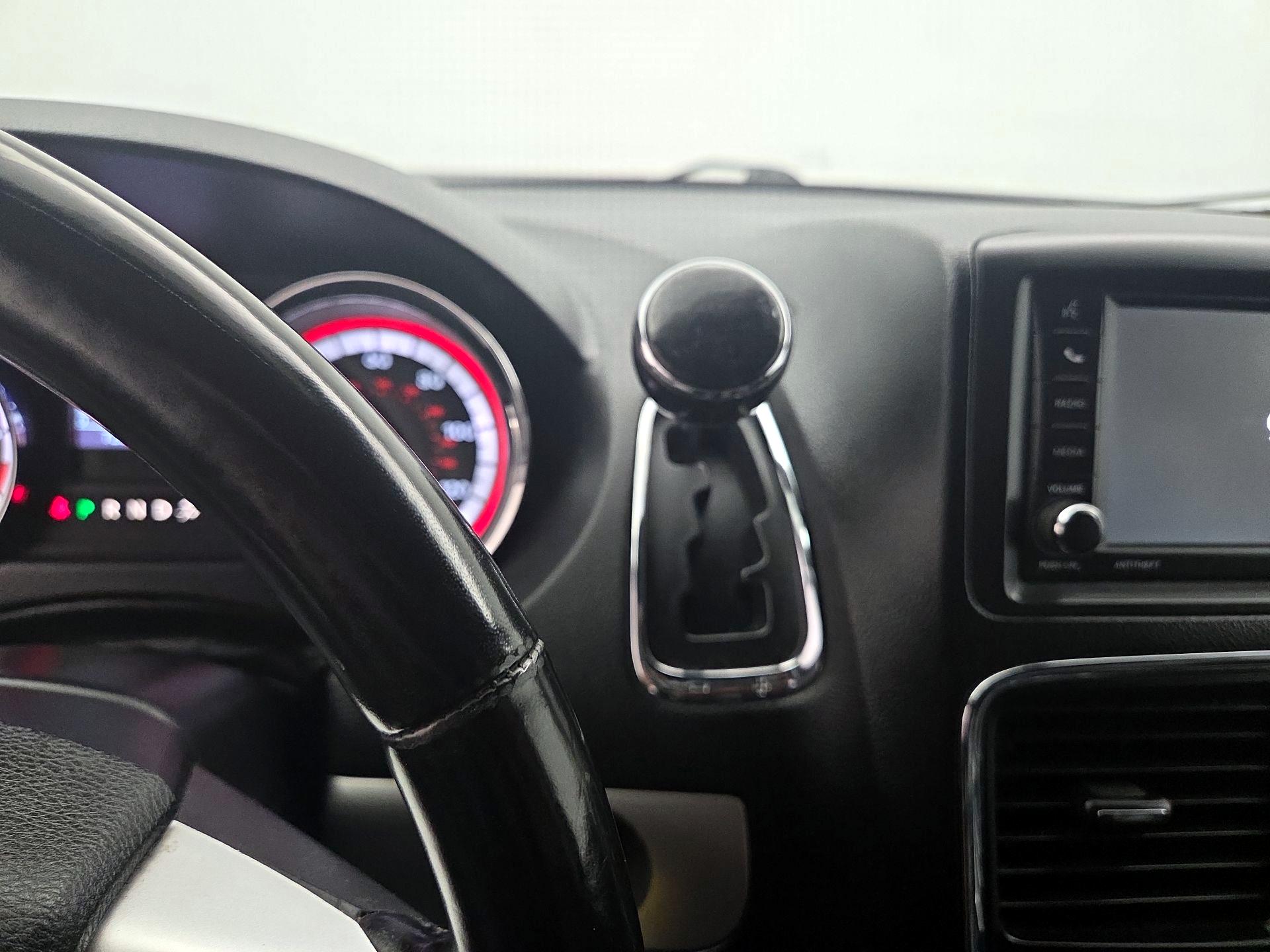 Thumbnail: 2019 Dodge Grand Caravan - 17