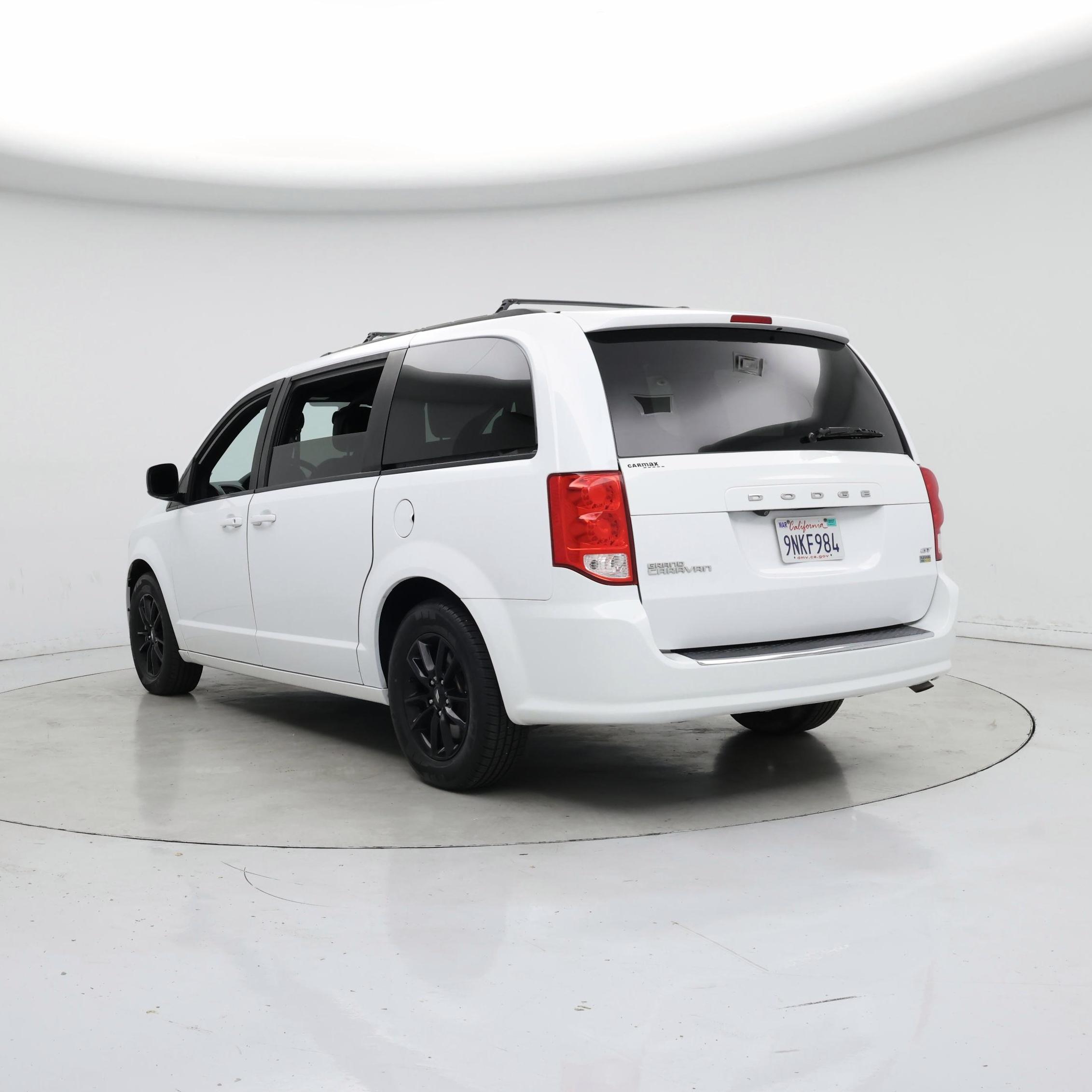 Thumbnail: 2019 Dodge Grand Caravan - 2