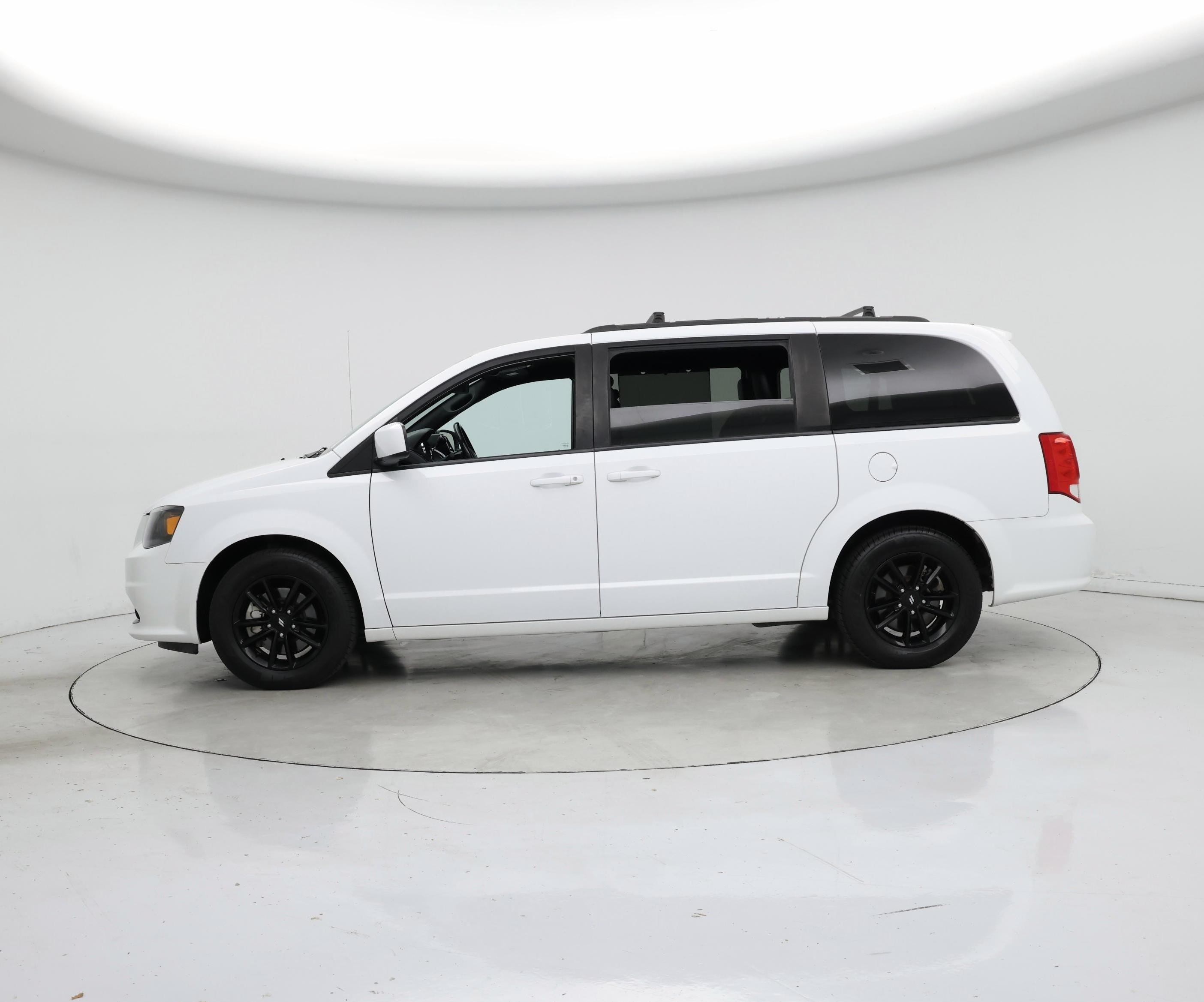 Thumbnail: 2019 Dodge Grand Caravan - 3