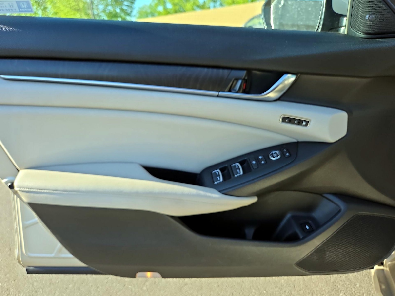 2020 Honda Accord Hybrid Touring - Photo 12