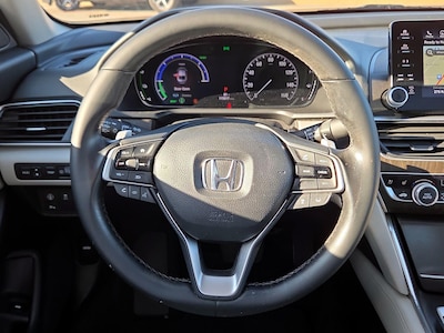 Steering Wheel & Instrument Cluster (On)
