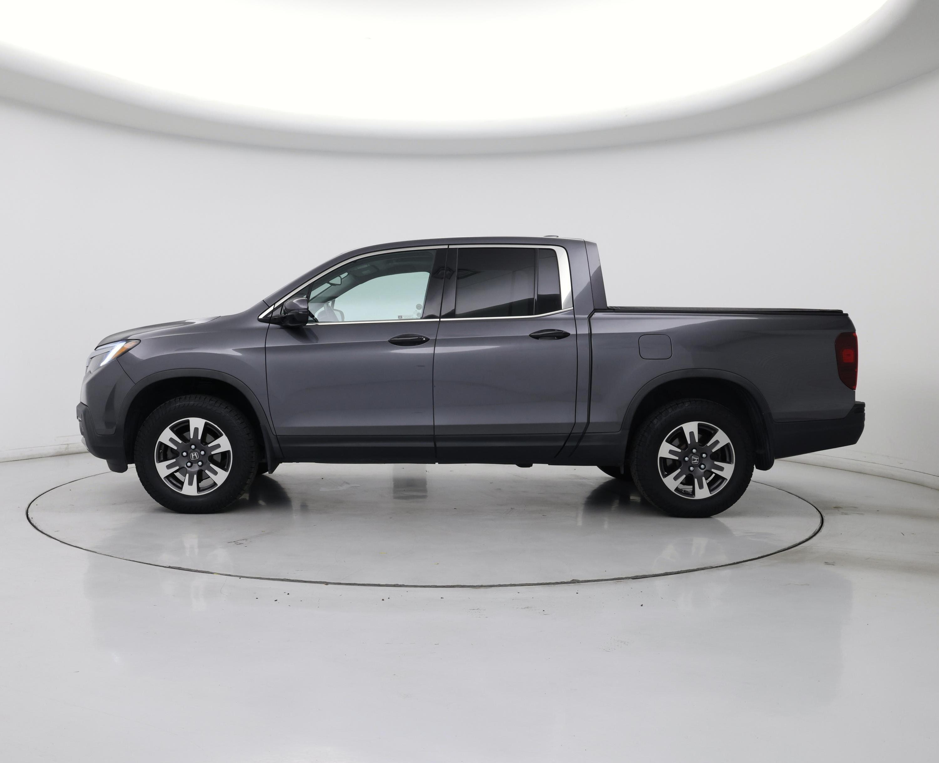 Thumbnail: 2017 Honda Ridgeline - 3