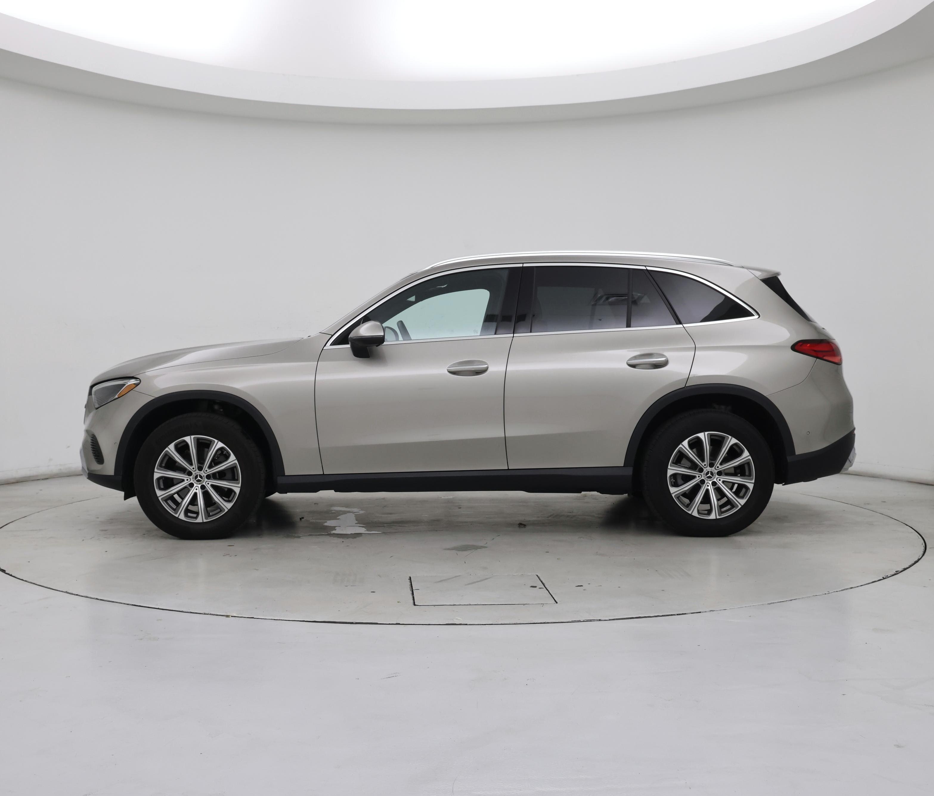 Thumbnail: 2024 Mercedes-Benz GLC - 3