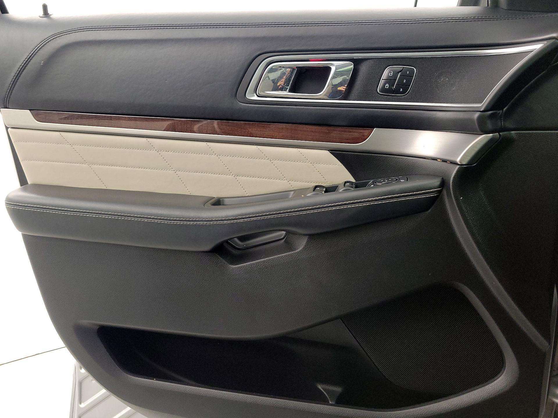 Thumbnail: 2017 Ford Explorer - 12