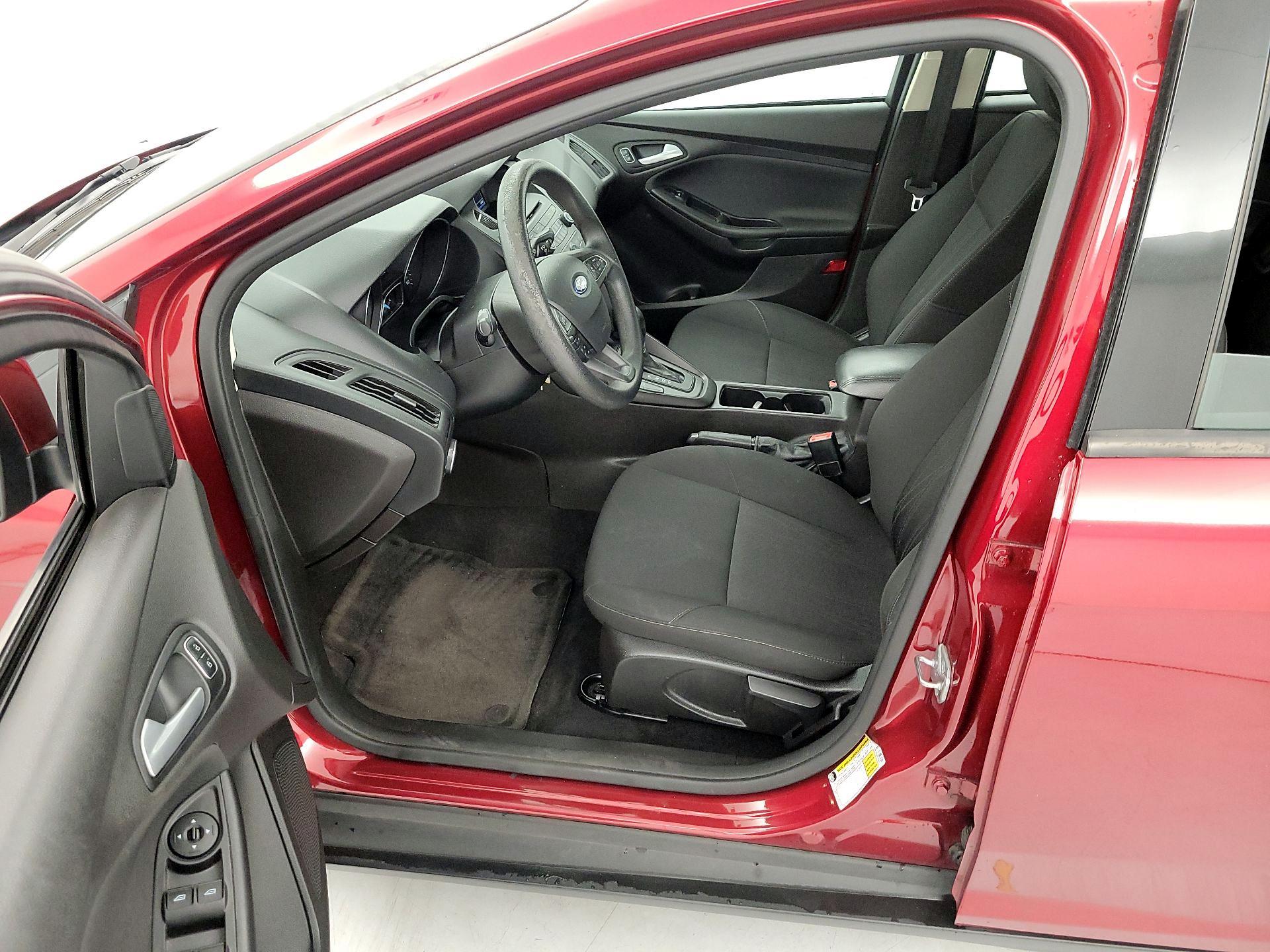 Thumbnail: 2017 Ford Focus - 11