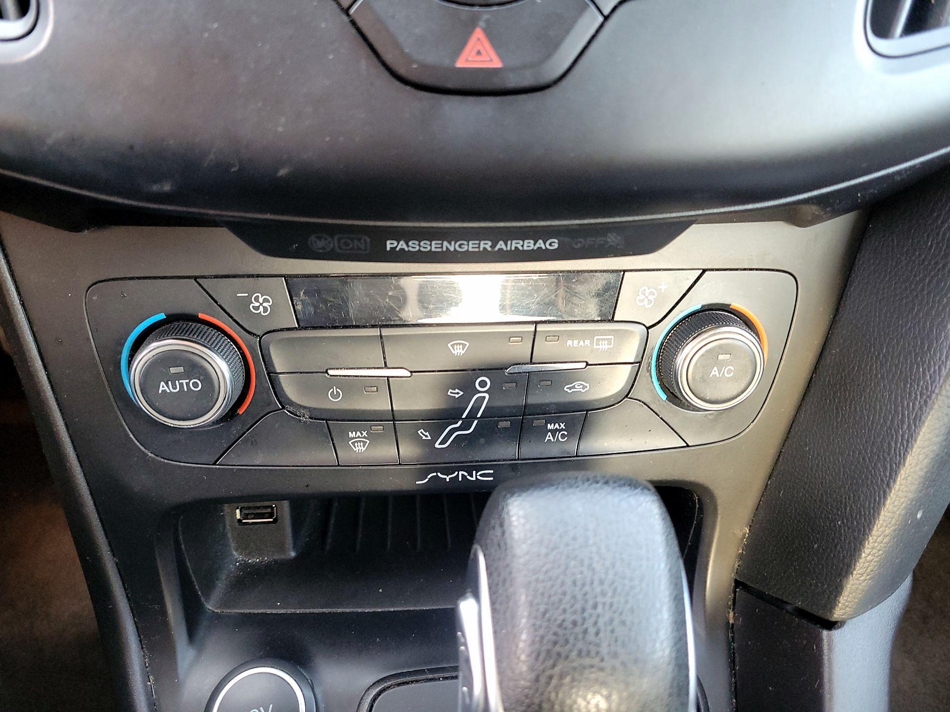 Thumbnail: 2017 Ford Focus - 16