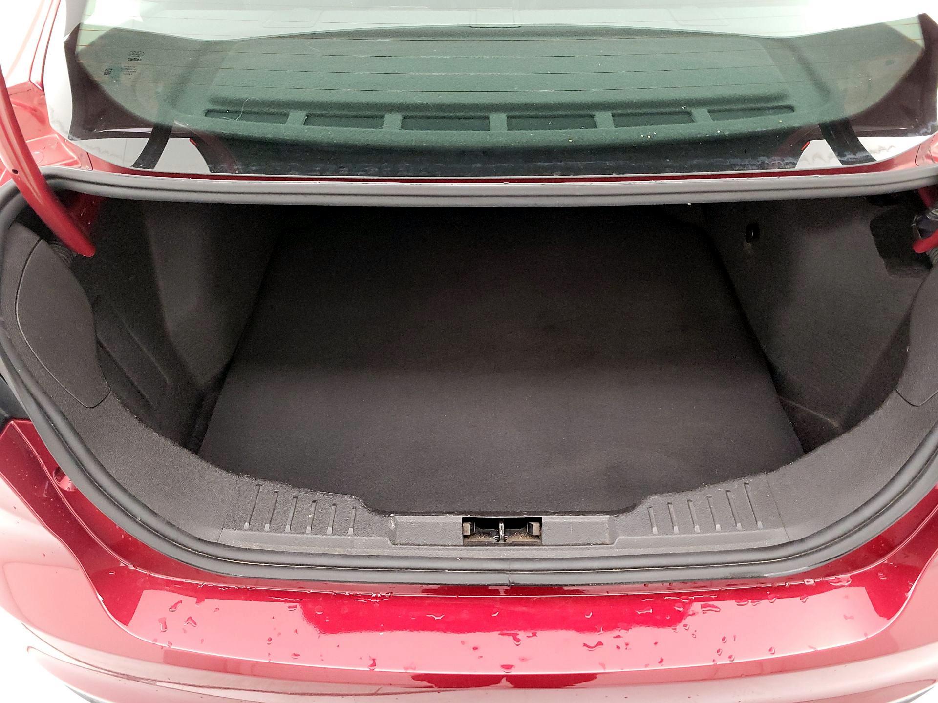 Thumbnail: 2017 Ford Focus - 20