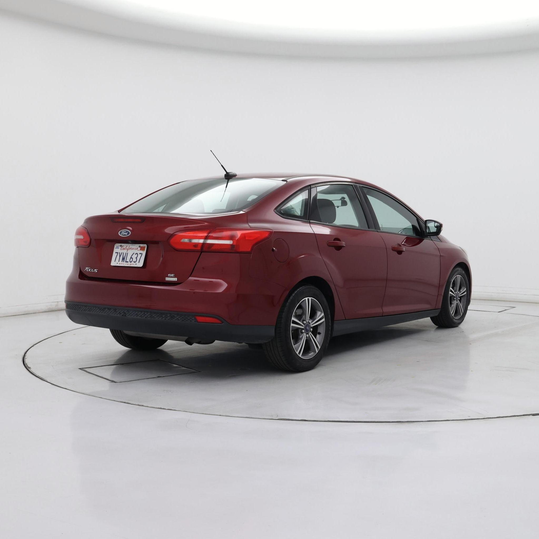 Thumbnail: 2017 Ford Focus - 8