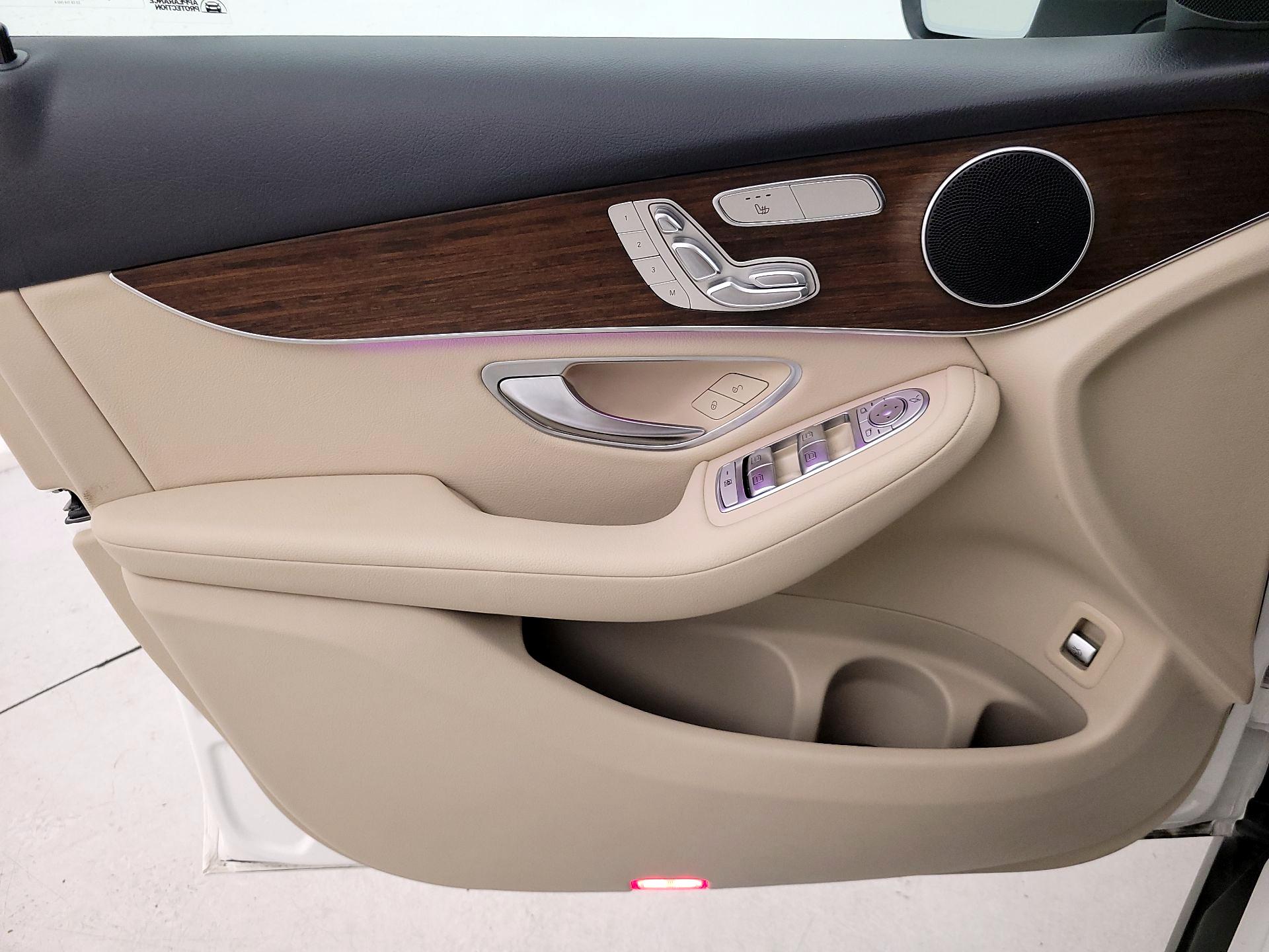 Thumbnail: 2022 Mercedes-Benz GLC - 12