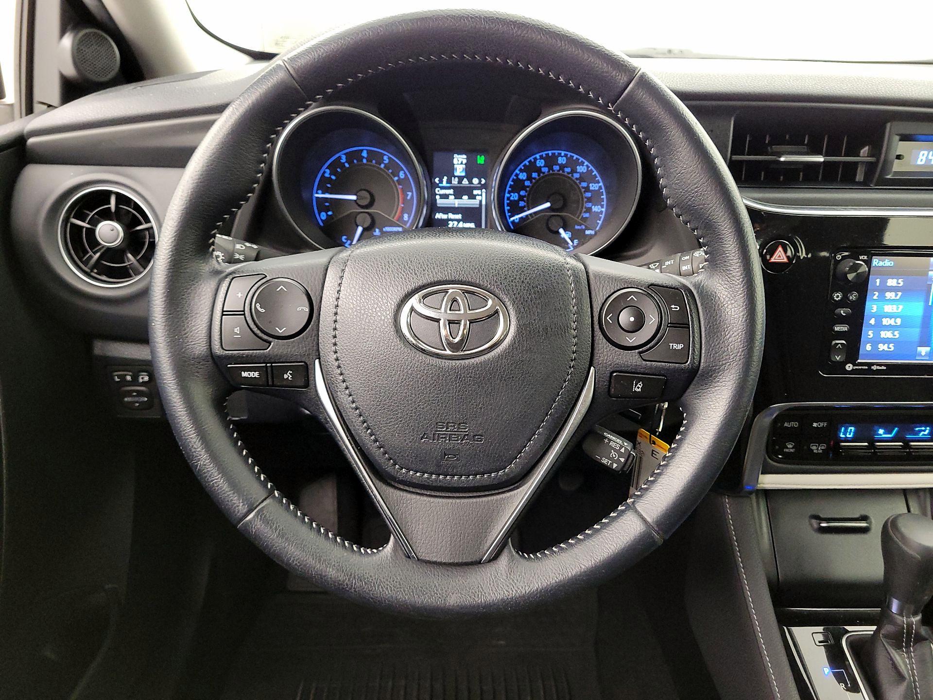 Thumbnail: 2018 Toyota Corolla iM - 10