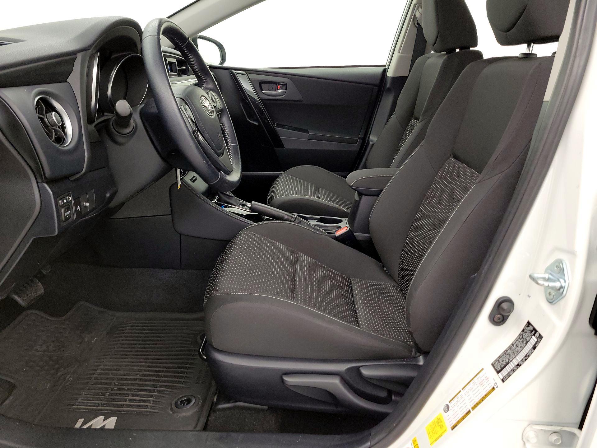 Thumbnail: 2018 Toyota Corolla iM - 11