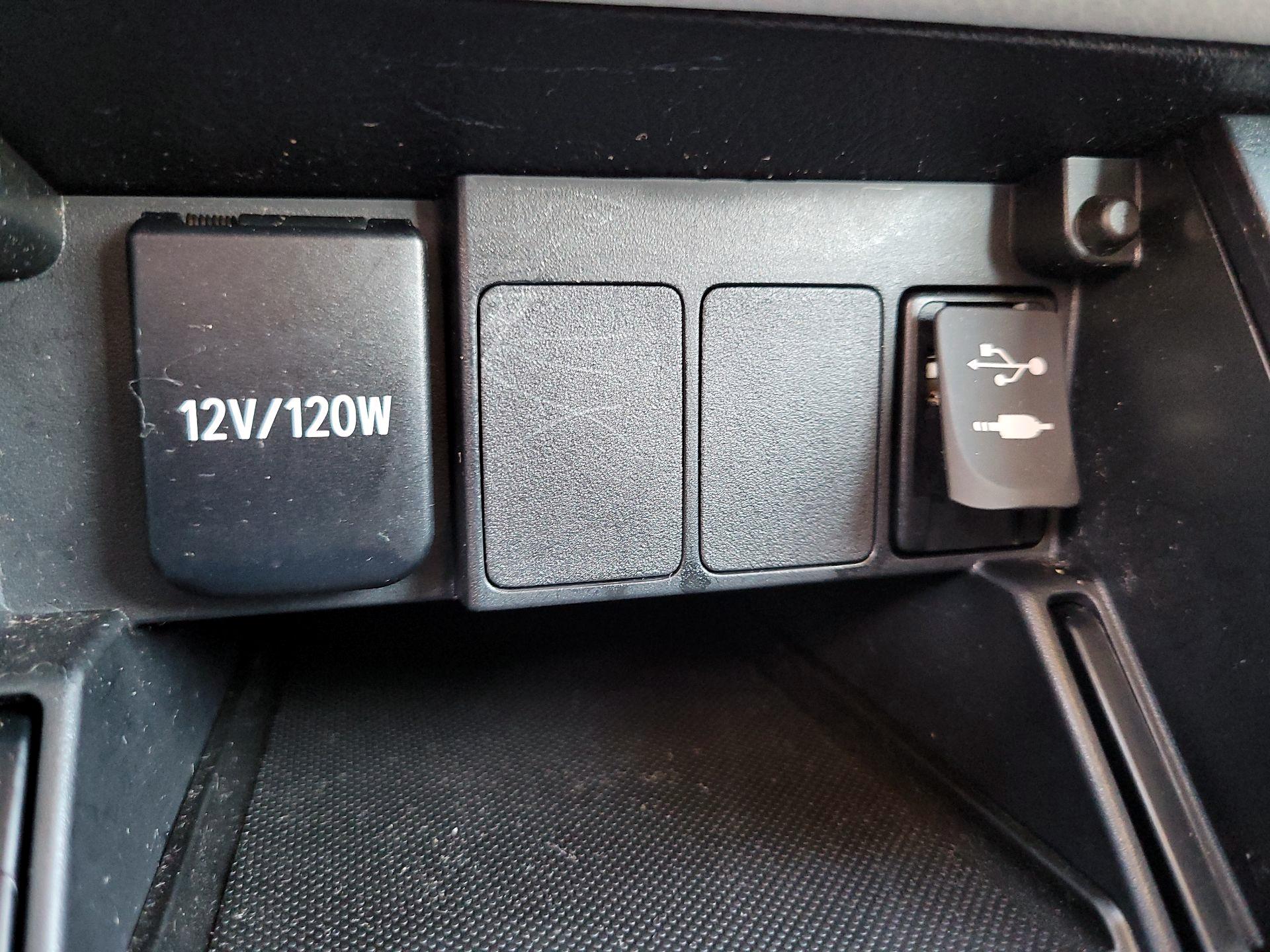 Thumbnail: 2018 Toyota Corolla iM - 18