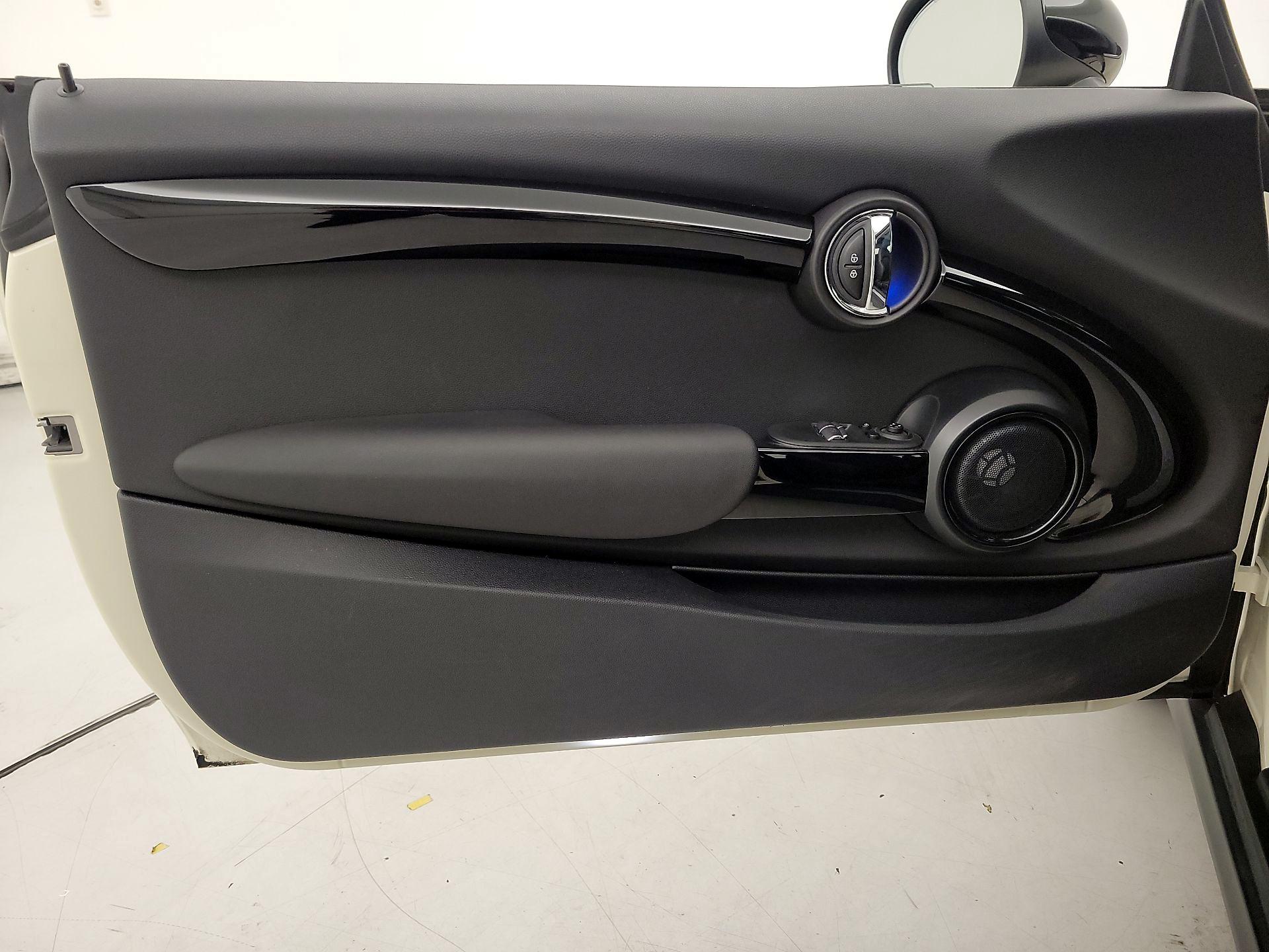 Thumbnail: 2019 MINI Cooper Hardtop - 12