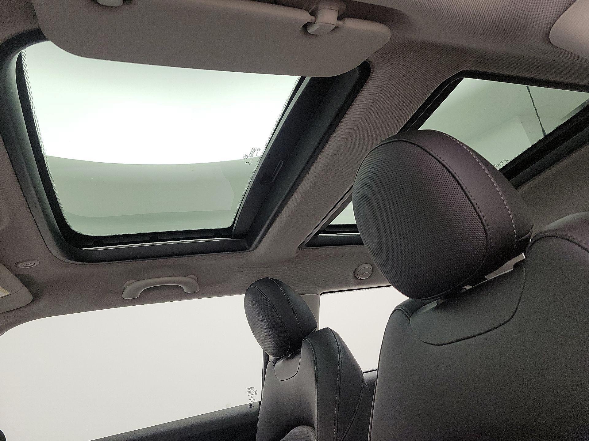 Thumbnail: 2019 MINI Cooper Hardtop - 19