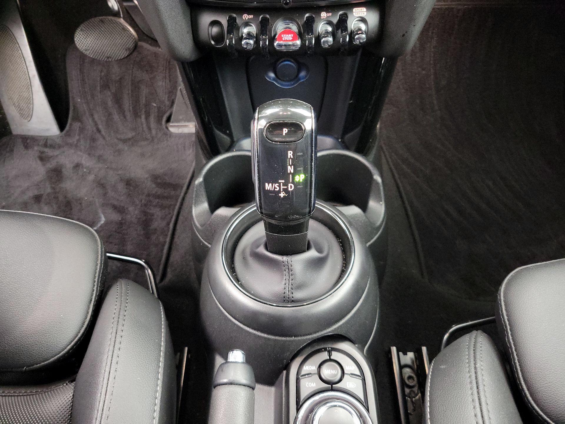 Thumbnail: 2023 MINI Cooper Hardtop - 17