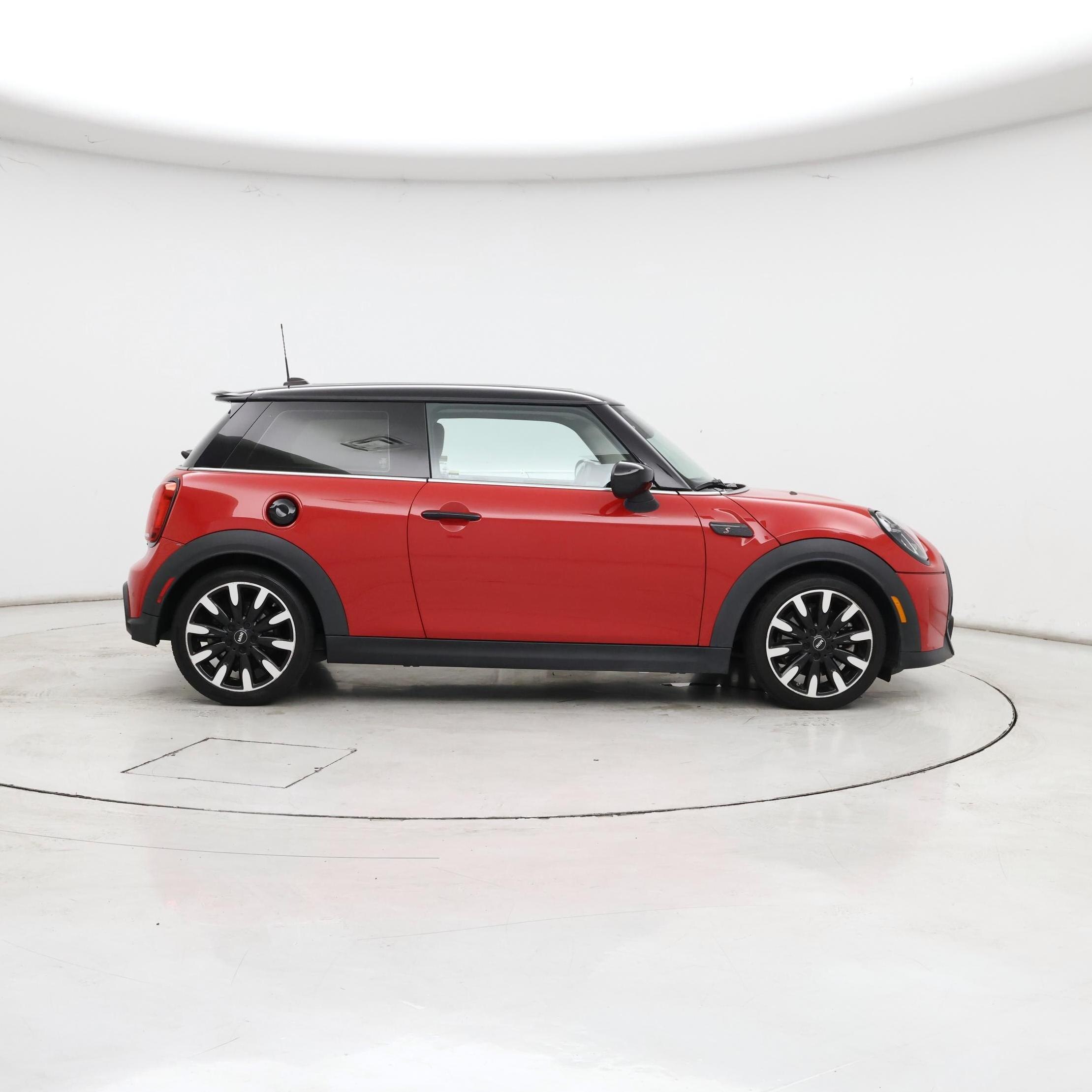 Thumbnail: 2023 MINI Cooper Hardtop - 7