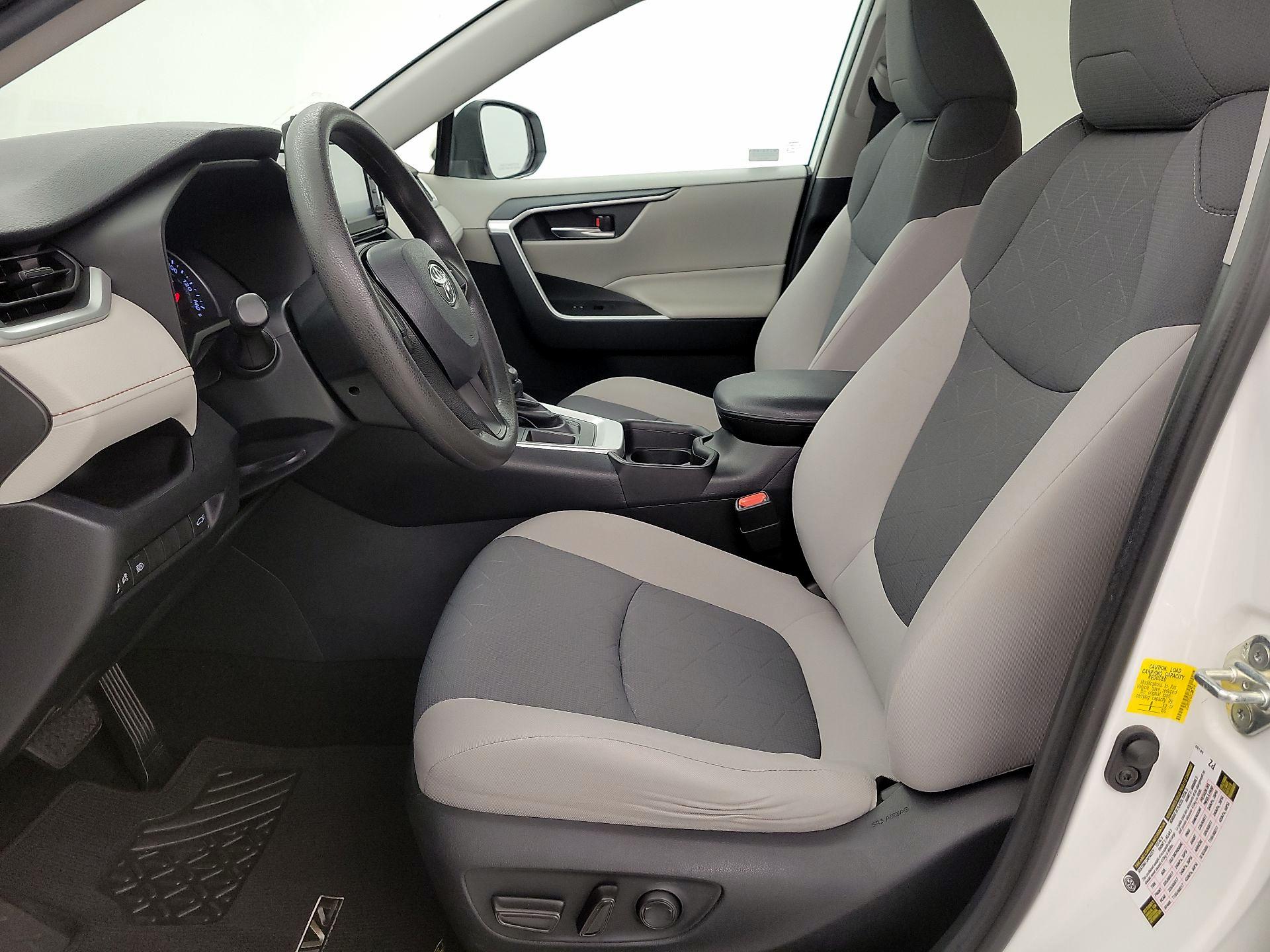 Thumbnail: 2019 Toyota RAV4 - 11