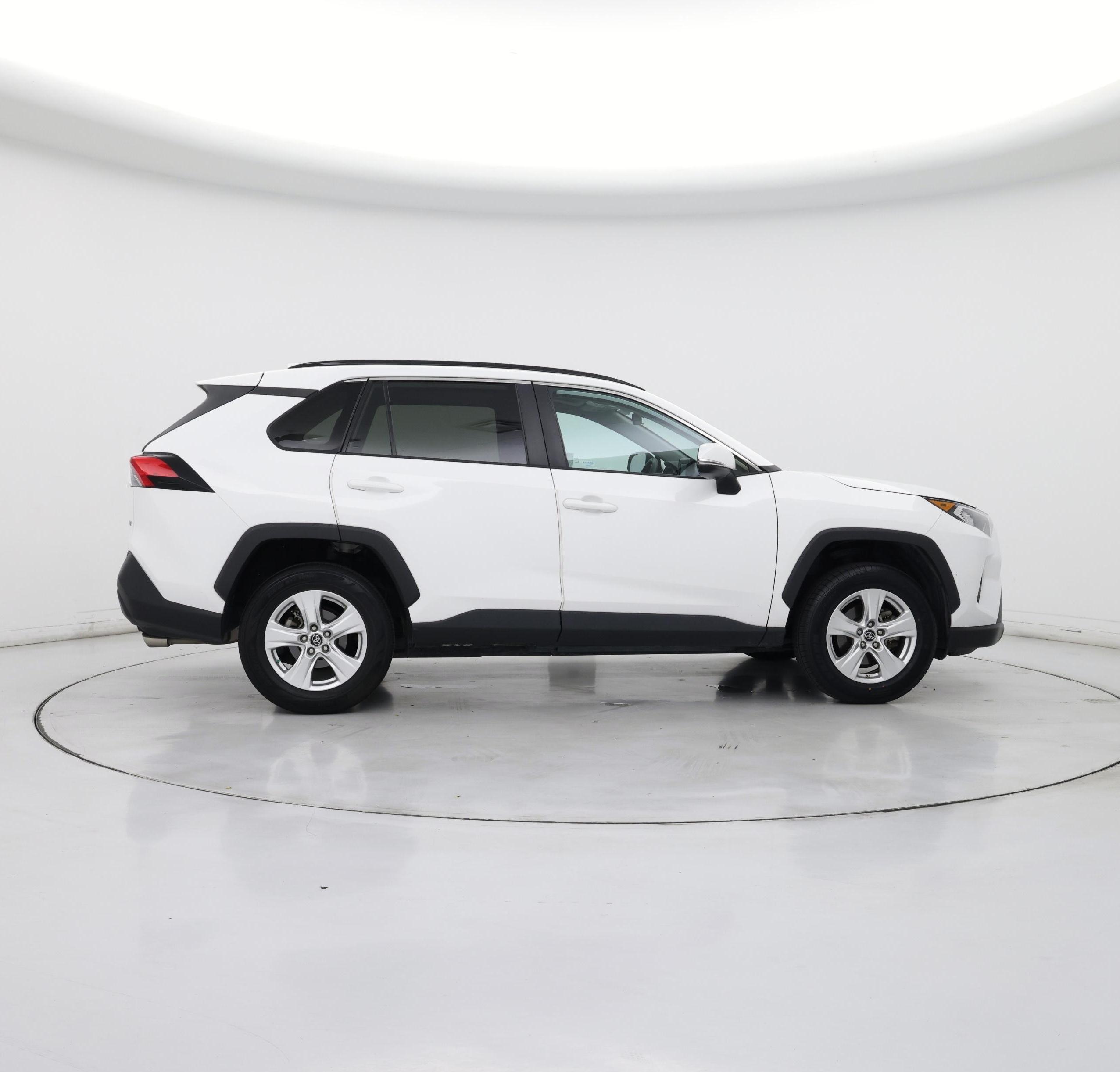 Thumbnail: 2019 Toyota RAV4 - 7