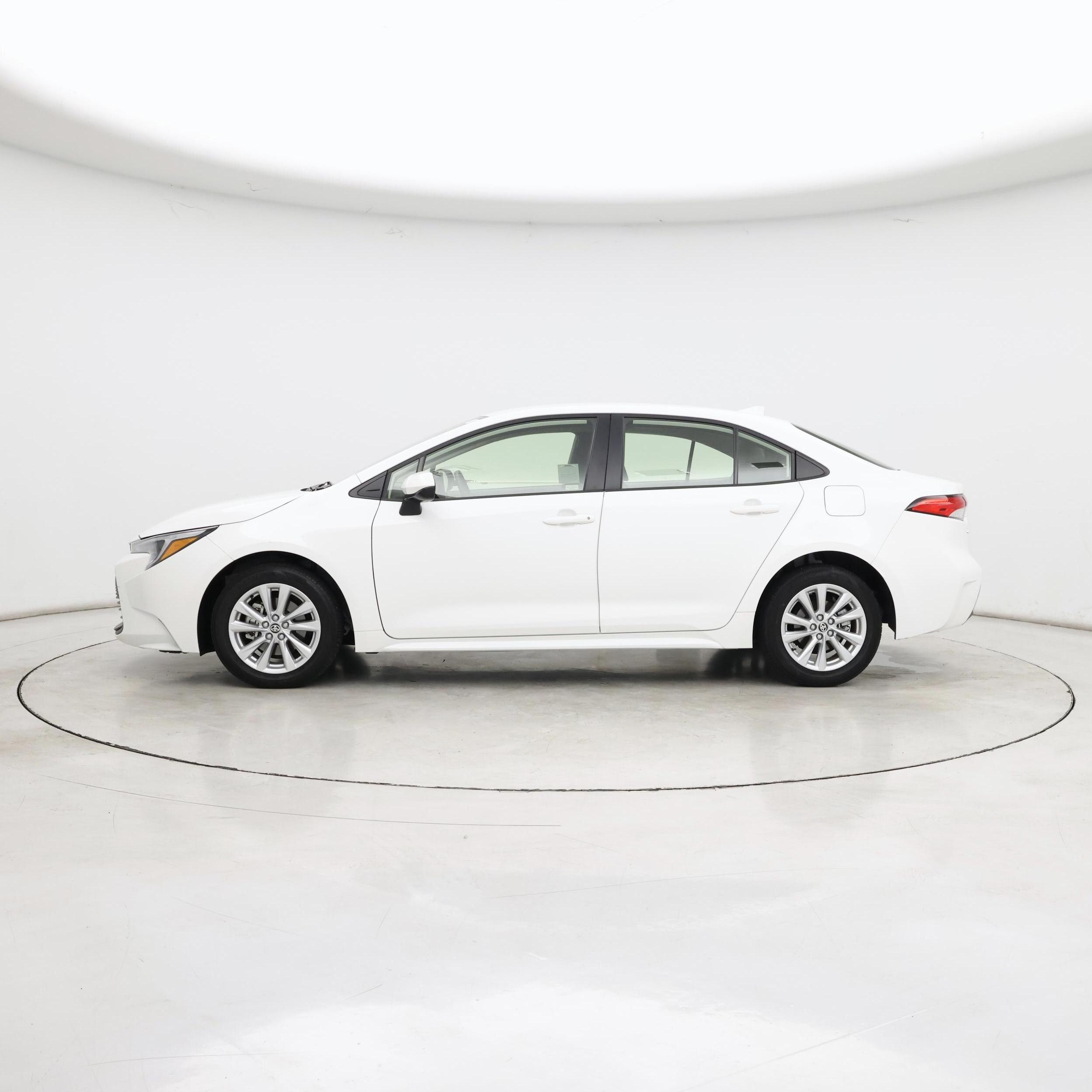 Thumbnail: 2024 Toyota Corolla - 3