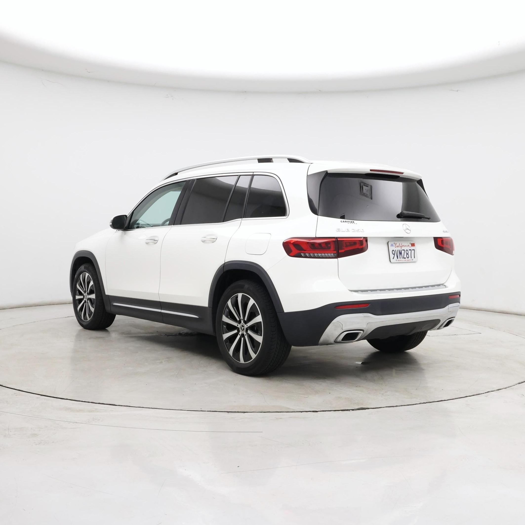 Thumbnail: 2022 Mercedes-Benz GLB - 2